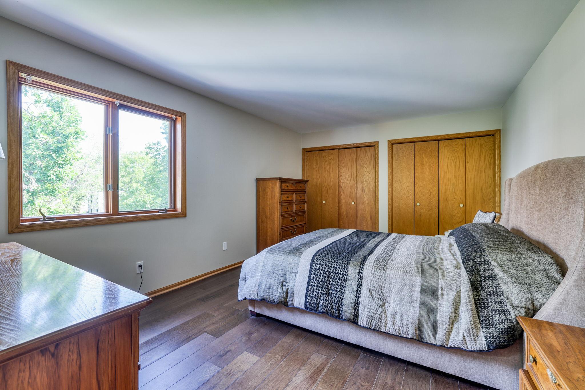 View of Residential at 921 / 923 Dartmouth Place, Minneapolis MN 55414, Minneapolis (18 of 34) - Mike Wilen | Minnesota Team Real Estate