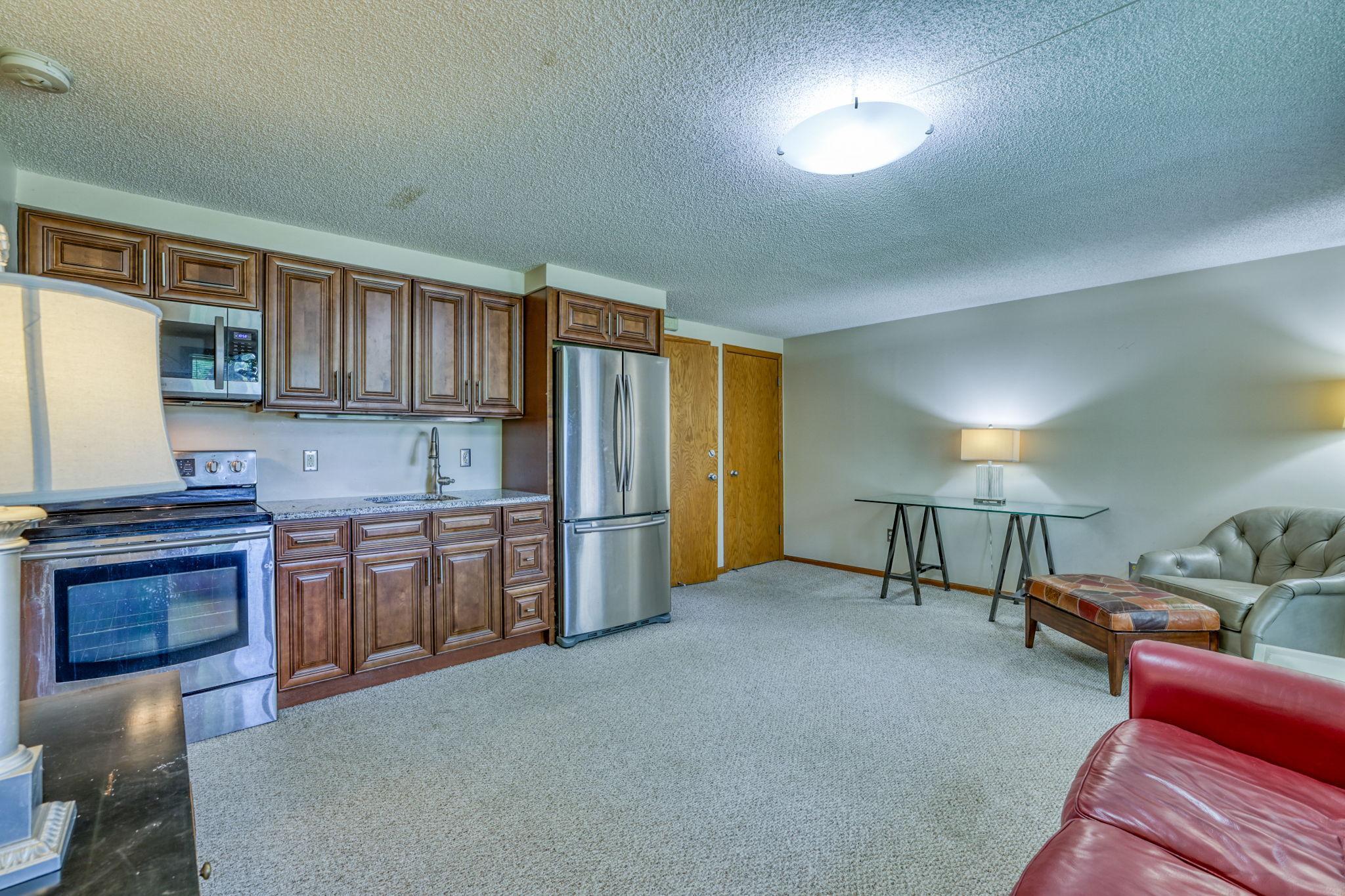 View of Residential at 921 / 923 Dartmouth Place, Minneapolis MN 55414, Minneapolis (23 of 34) - Mike Wilen | Minnesota Team Real Estate