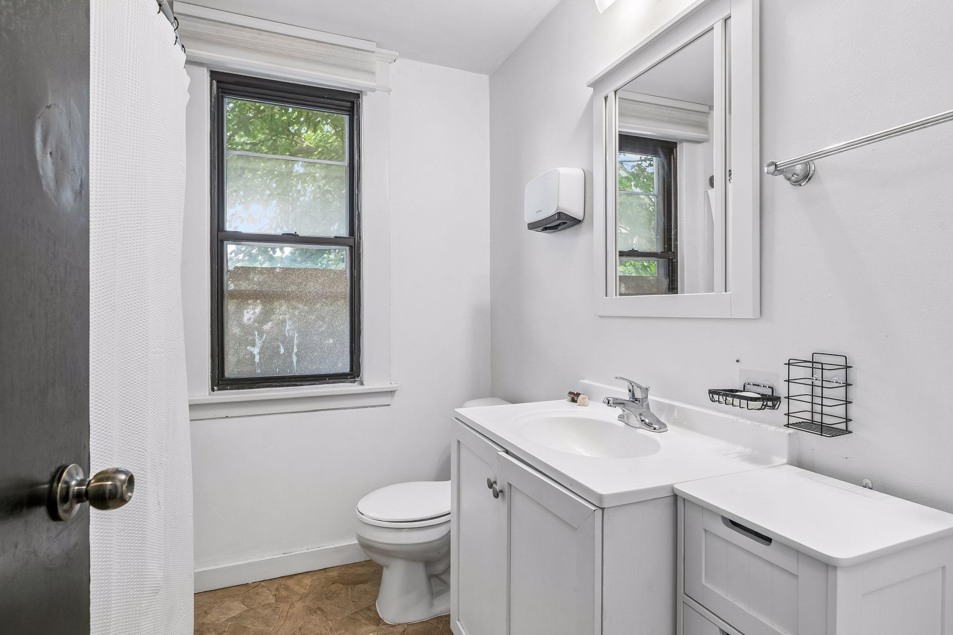 View of Residential Income at 393 Geranium Avenue, Saint Paul MN 55130, Saint Paul (29 of 43) - Mike Wilen | Minnesota Team Real Estate
