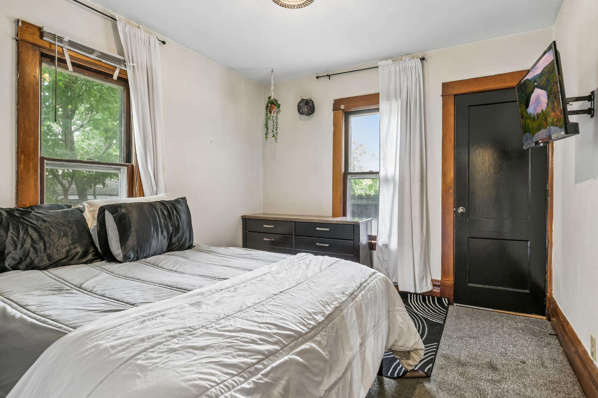 View of Residential Income at 393 Geranium Avenue, Saint Paul MN 55130, Saint Paul (13 of 43) - Mike Wilen | Minnesota Team Real Estate