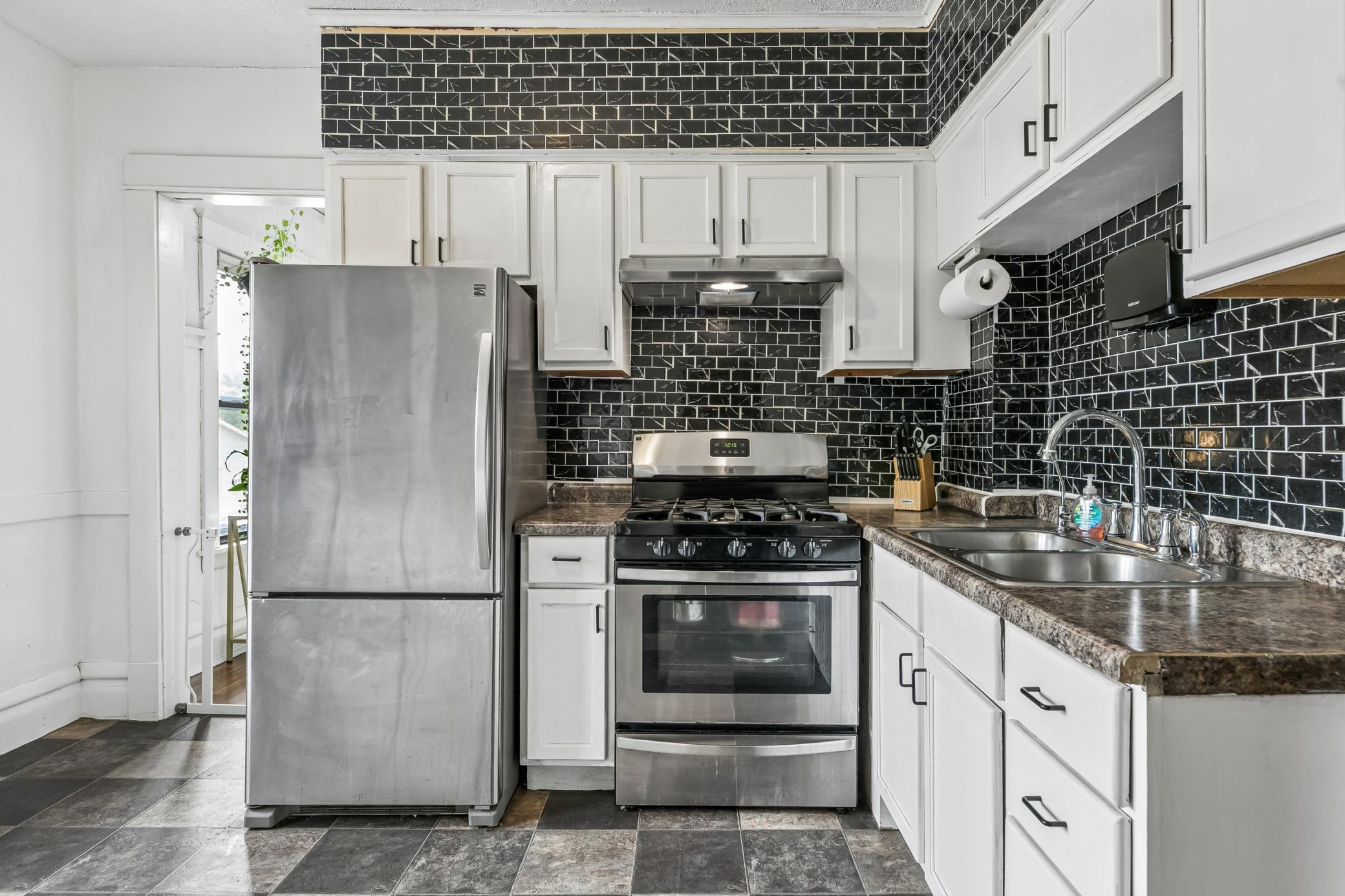 View of Residential Income at 393 Geranium Avenue, Saint Paul MN 55130, Saint Paul (23 of 43) - Mike Wilen | Minnesota Team Real Estate