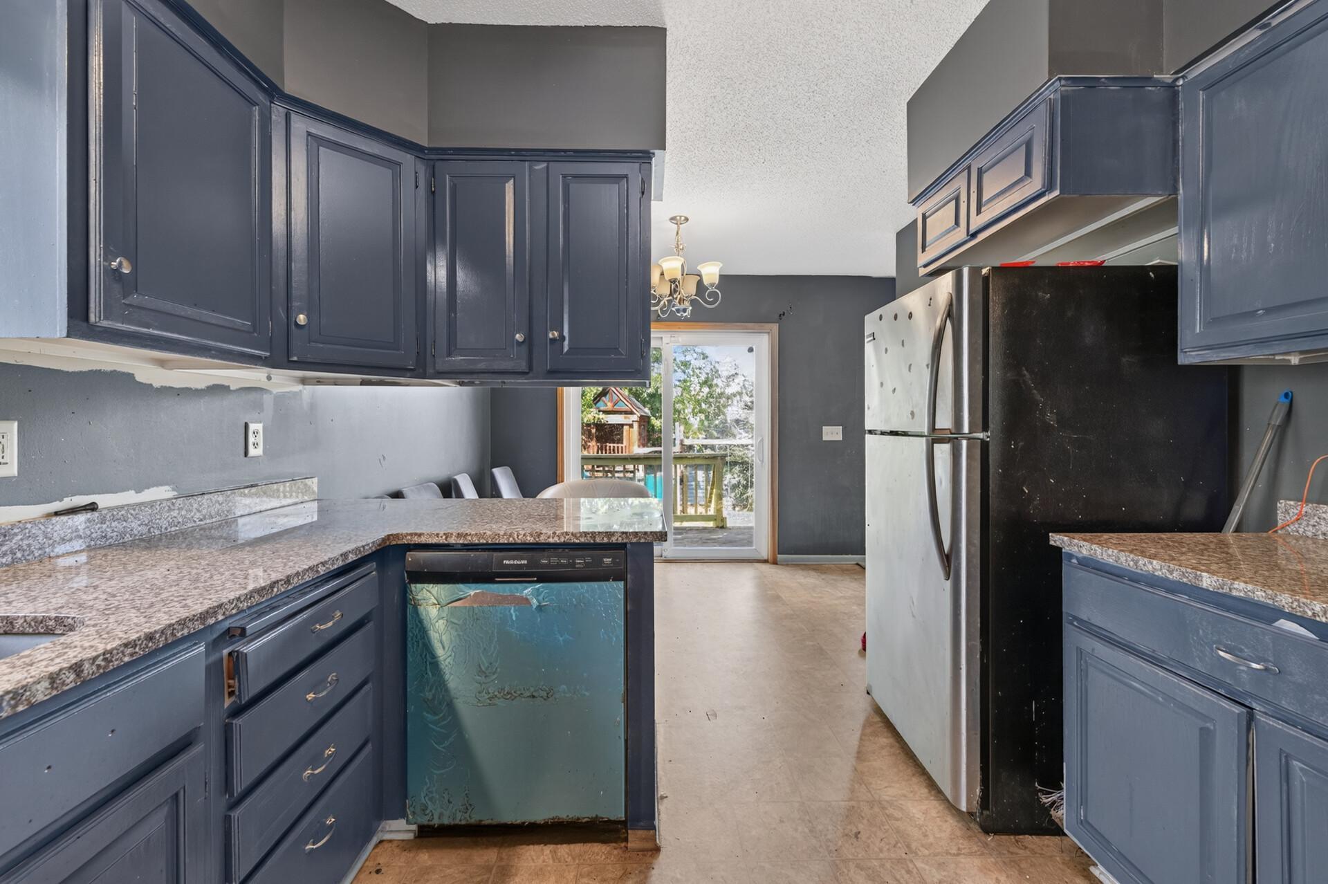 View of Residential at 995 Rose Avenue, Saint Paul MN 55106, Saint Paul (11 of 40) - Mike Wilen | Minnesota Team Real Estate