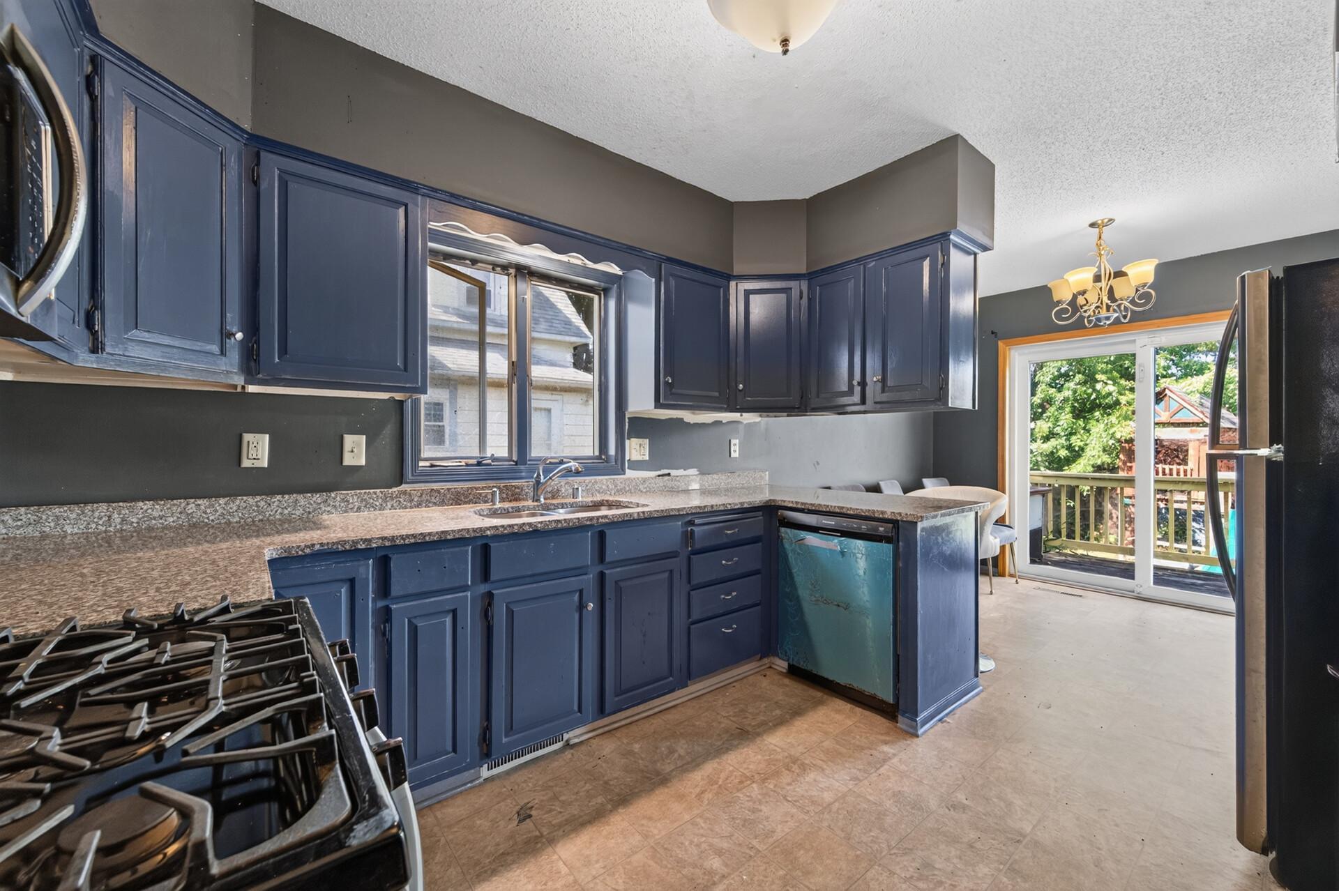 View of Residential at 995 Rose Avenue, Saint Paul MN 55106, Saint Paul (9 of 40) - Mike Wilen | Minnesota Team Real Estate