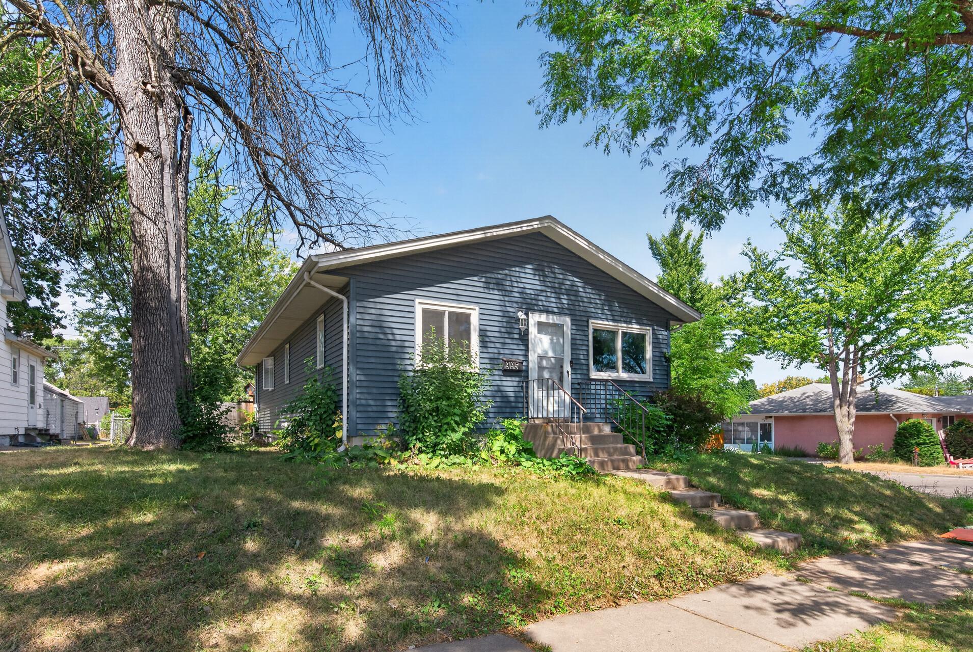 View of Residential at 995 Rose Avenue, Saint Paul MN 55106, Saint Paul (28 of 40) - Mike Wilen | Minnesota Team Real Estate