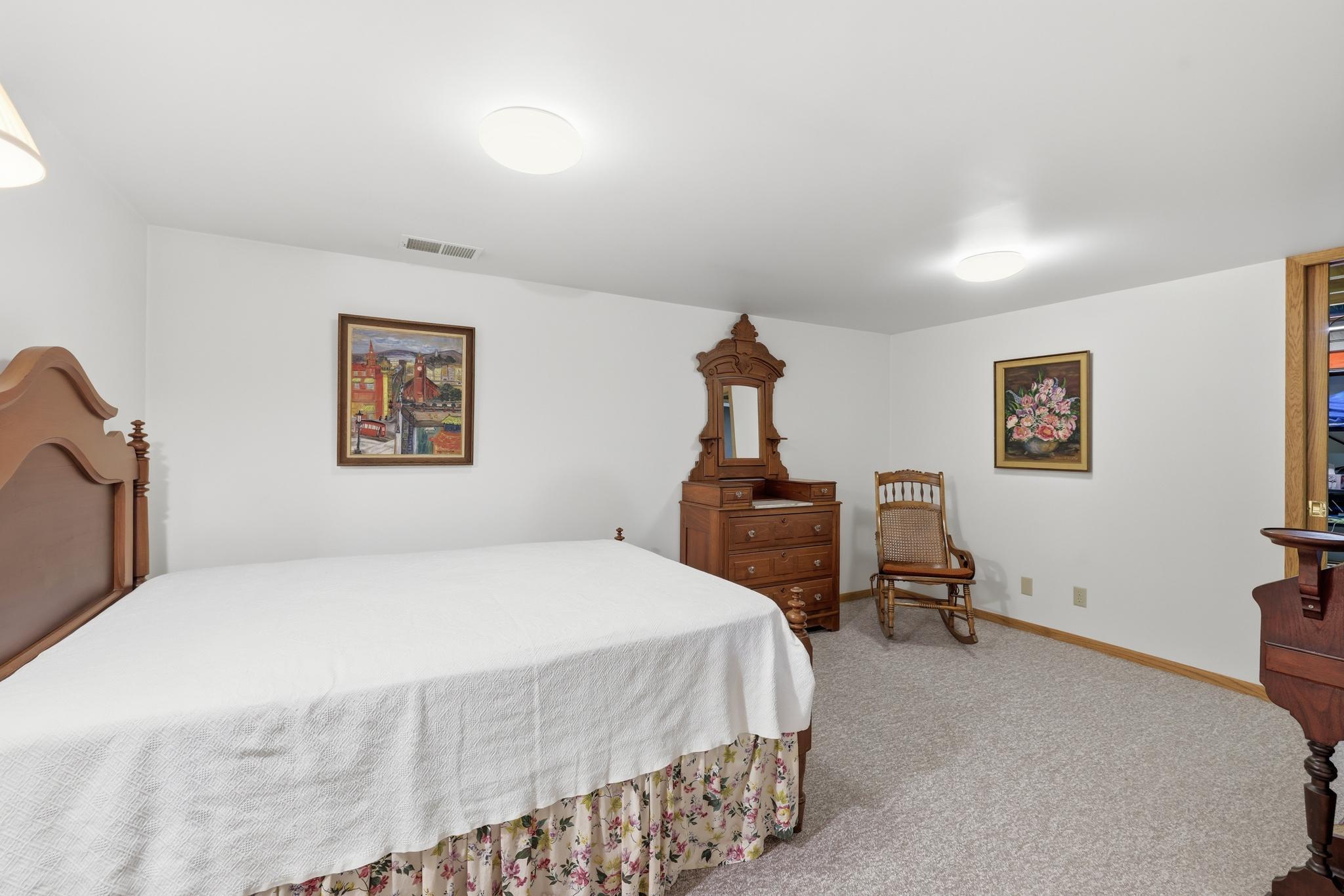 View of Residential at 5356 Holiday Road, Minnetonka MN 55345, Minnetonka (34 of 43) - Mike Wilen | Minnesota Team Real Estate