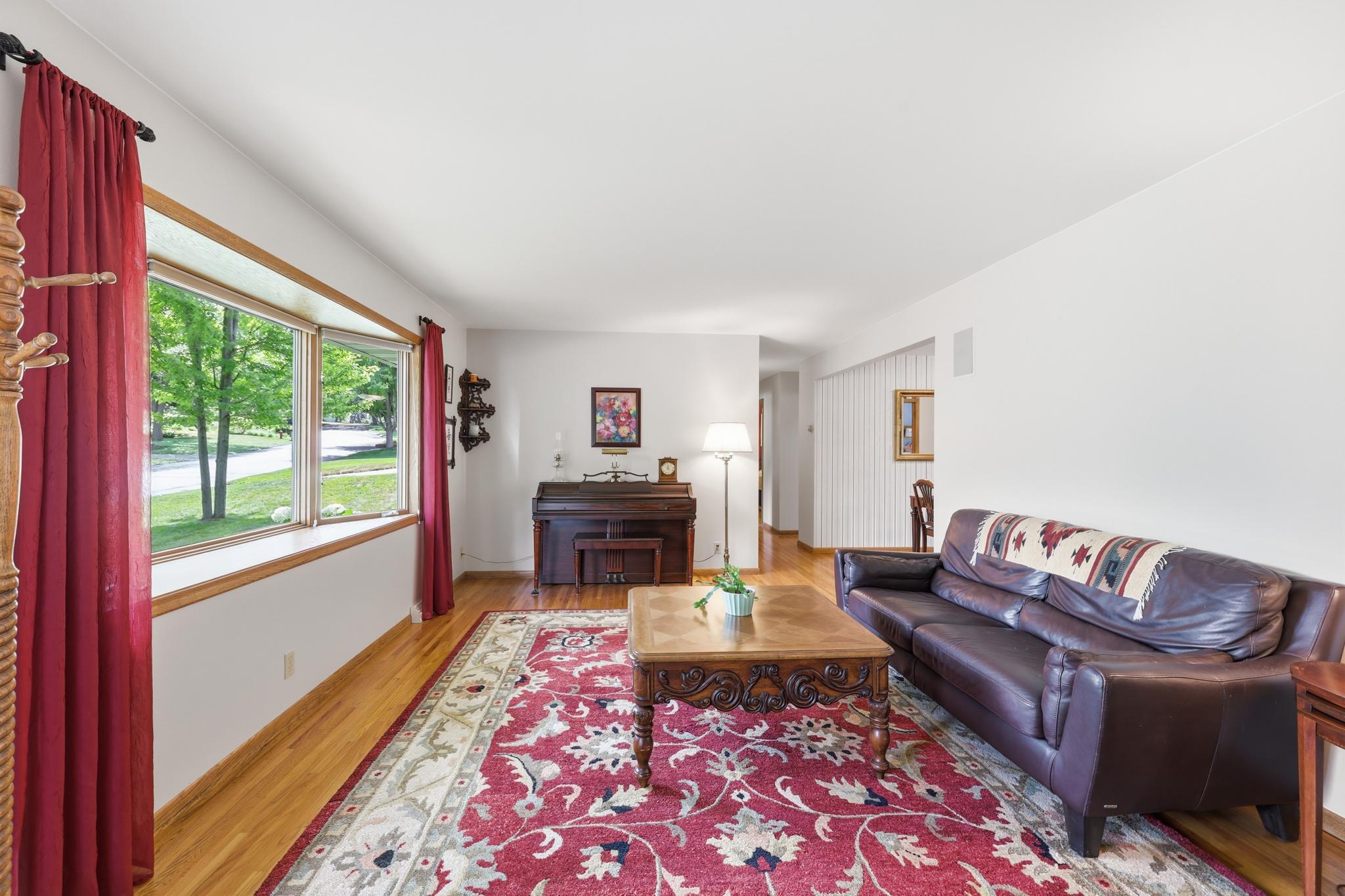 View of Residential at 5356 Holiday Road, Minnetonka MN 55345, Minnetonka (5 of 43) - Mike Wilen | Minnesota Team Real Estate