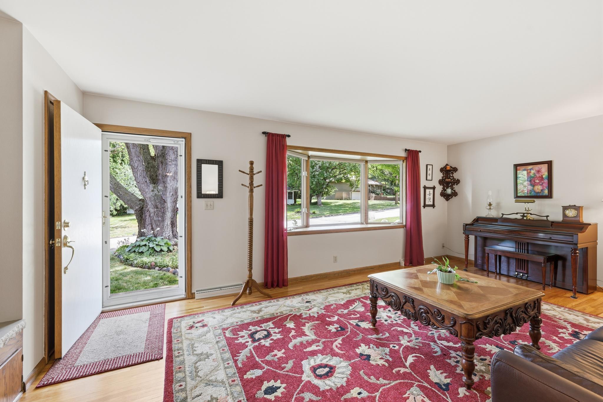 View of Residential at 5356 Holiday Road, Minnetonka MN 55345, Minnetonka (4 of 43) - Mike Wilen | Minnesota Team Real Estate
