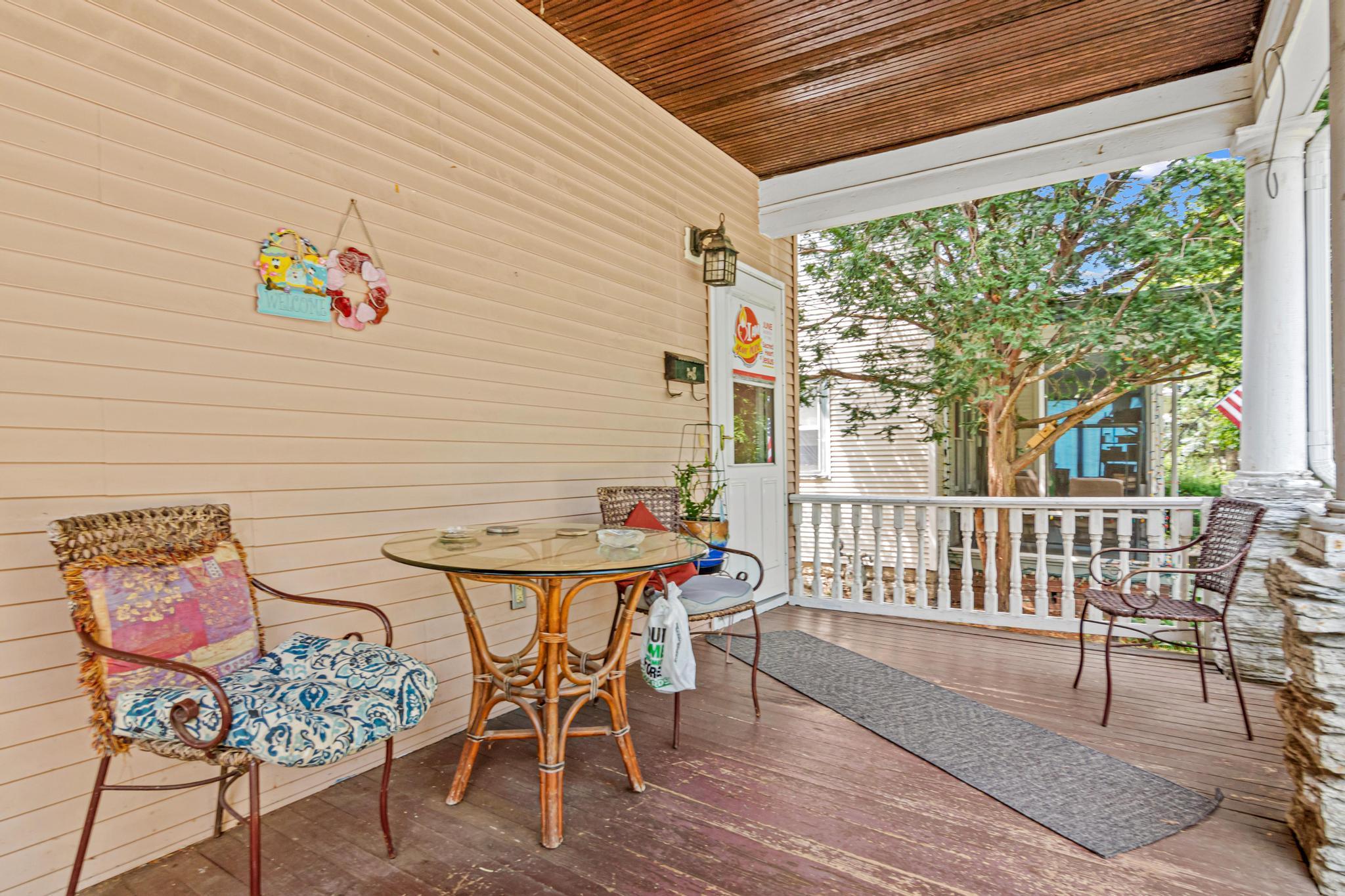 View of Residential at 1870 Laurel Avenue, Saint Paul MN 55104, Saint Paul (17 of 26) - Mike Wilen | Minnesota Team Real Estate