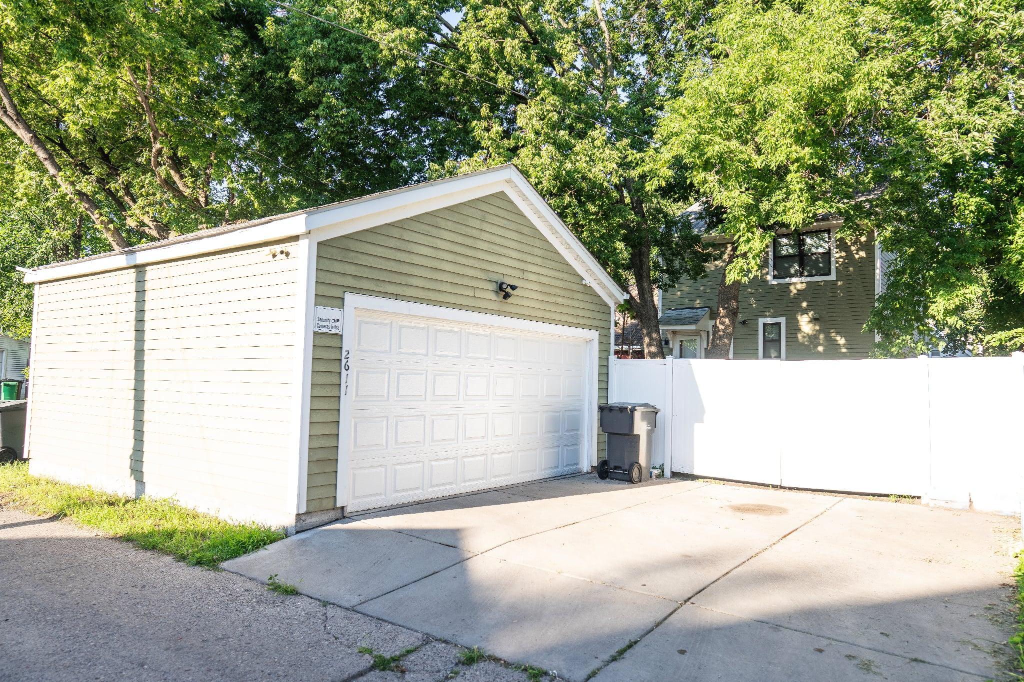 View of Residential at 2611 James Avenue, Minneapolis MN 55411, Minneapolis (5 of 31) - Mike Wilen | Minnesota Team Real Estate