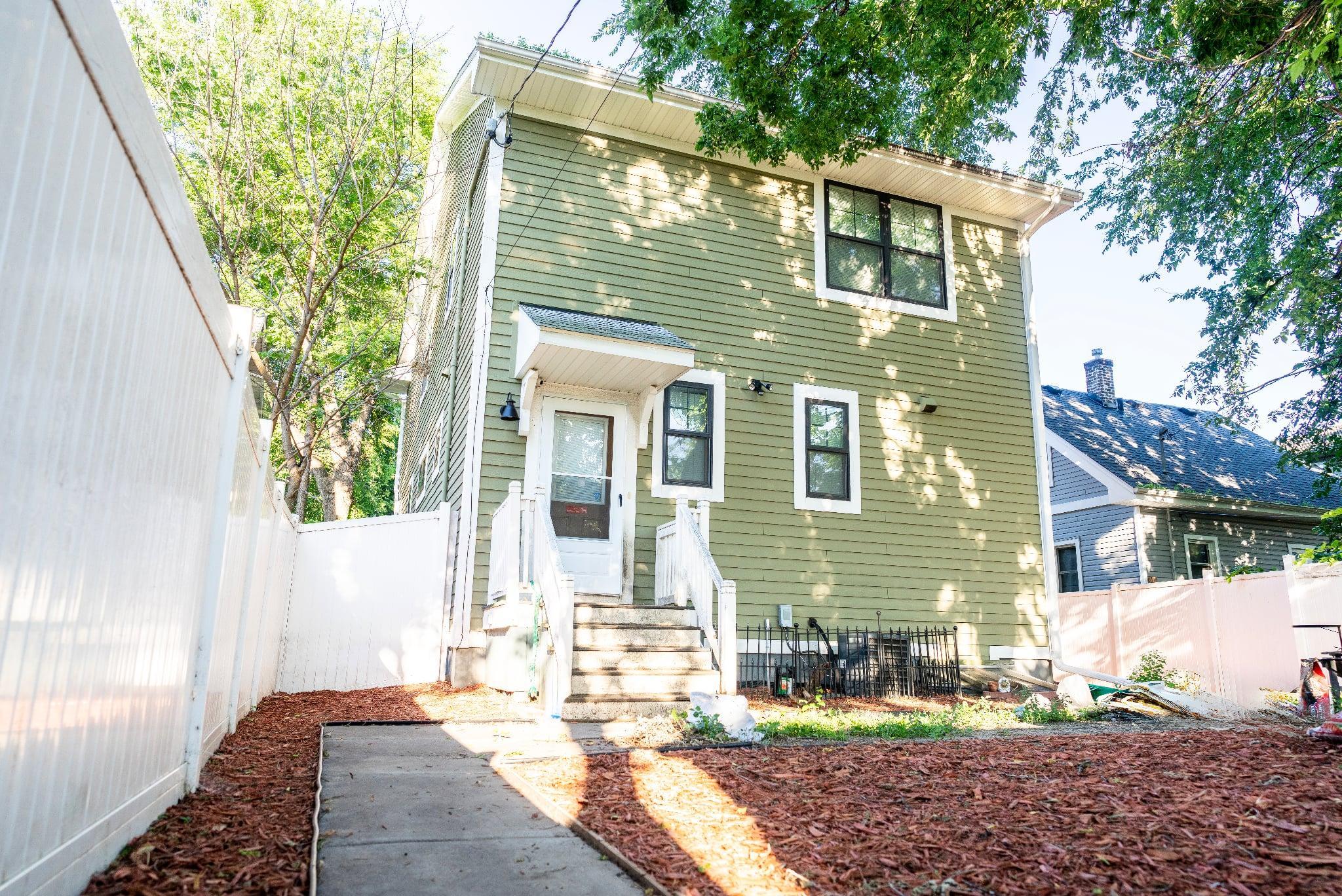 View of Residential at 2611 James Avenue, Minneapolis MN 55411, Minneapolis (4 of 31) - Mike Wilen | Minnesota Team Real Estate