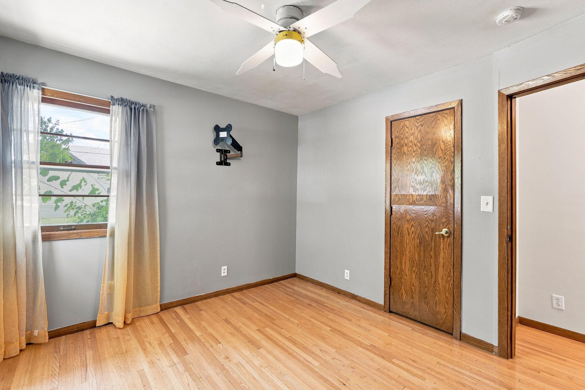 View of Residential at 5355 Northport Drive, Brooklyn Center MN 55429, Brooklyn Center (19 of 38) - Mike Wilen | Minnesota Team Real Estate