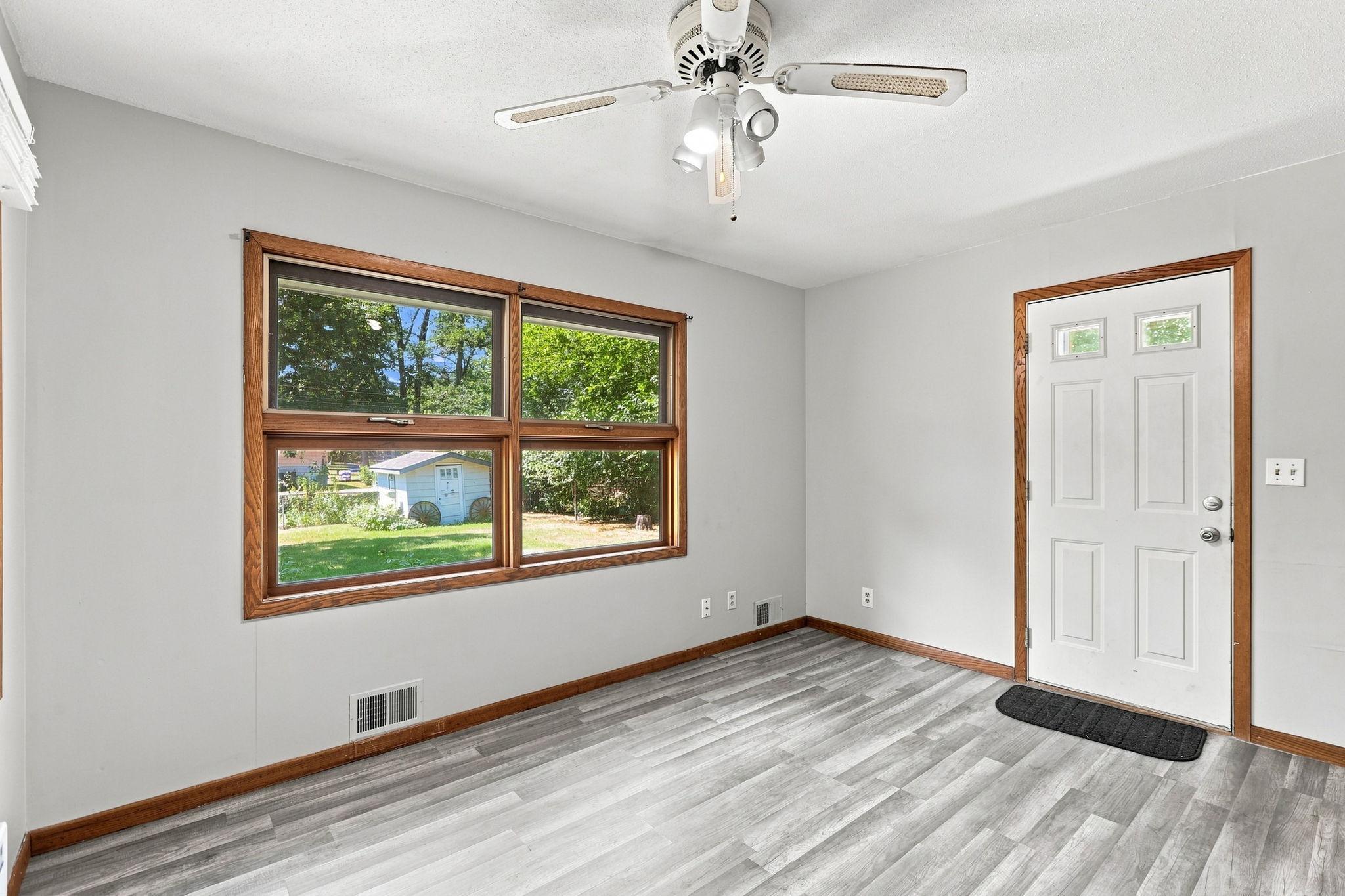 View of Residential at 5355 Northport Drive, Brooklyn Center MN 55429, Brooklyn Center (15 of 38) - Mike Wilen | Minnesota Team Real Estate