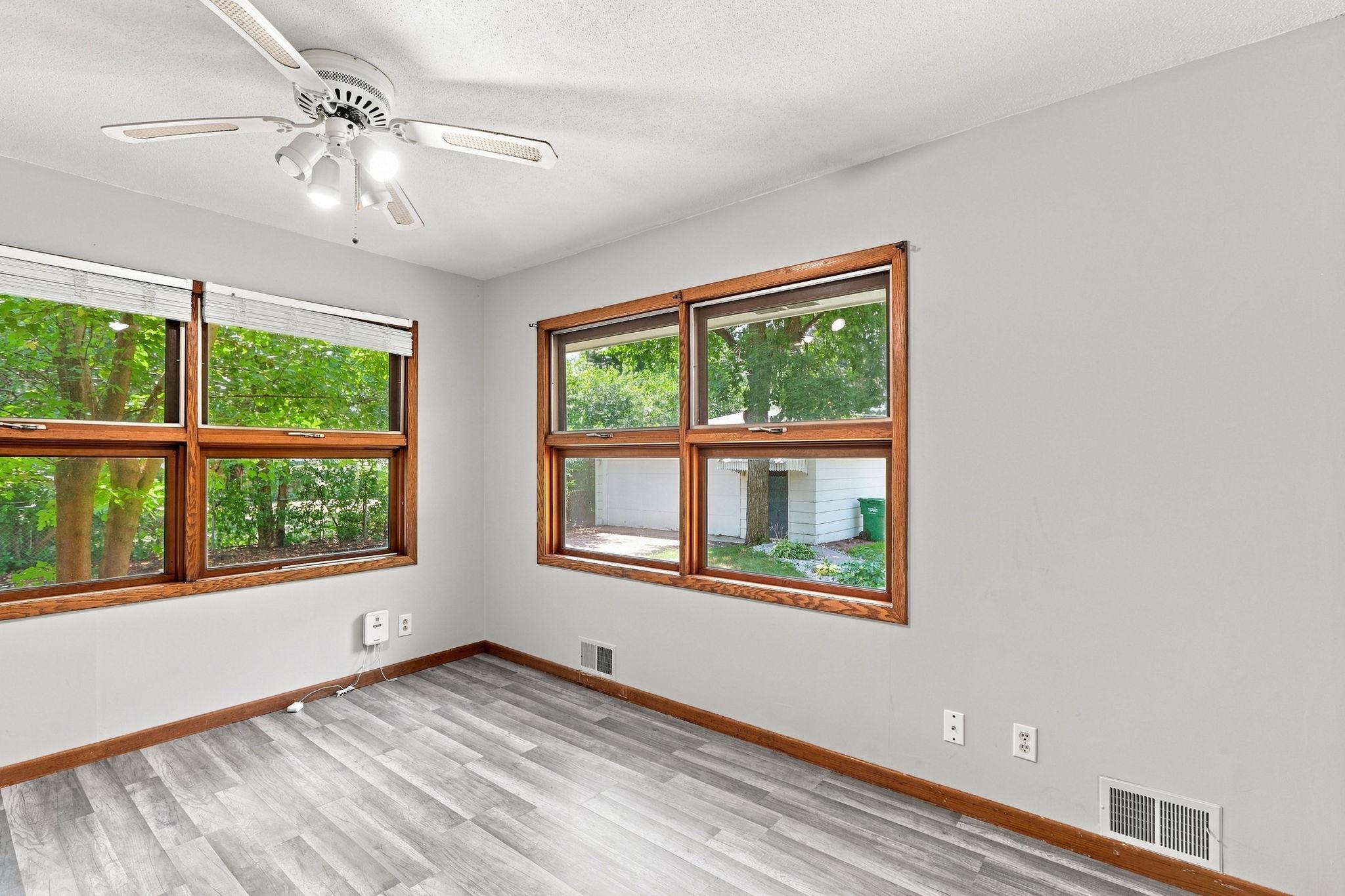 View of Residential at 5355 Northport Drive, Brooklyn Center MN 55429, Brooklyn Center (16 of 38) - Mike Wilen | Minnesota Team Real Estate