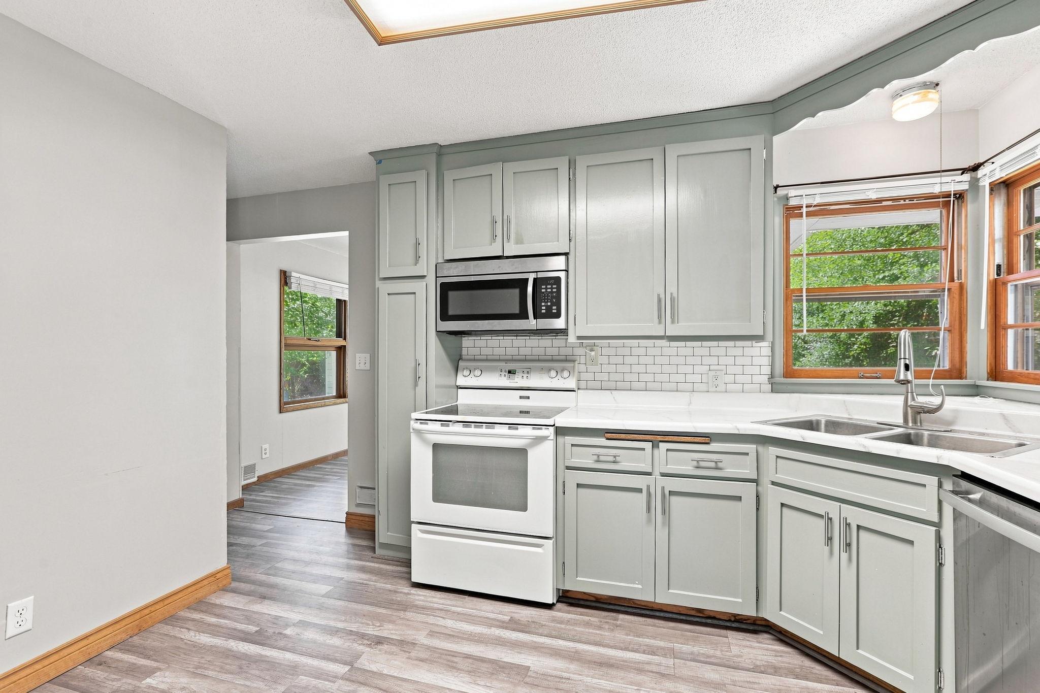 View of Residential at 5355 Northport Drive, Brooklyn Center MN 55429, Brooklyn Center (5 of 38) - Mike Wilen | Minnesota Team Real Estate