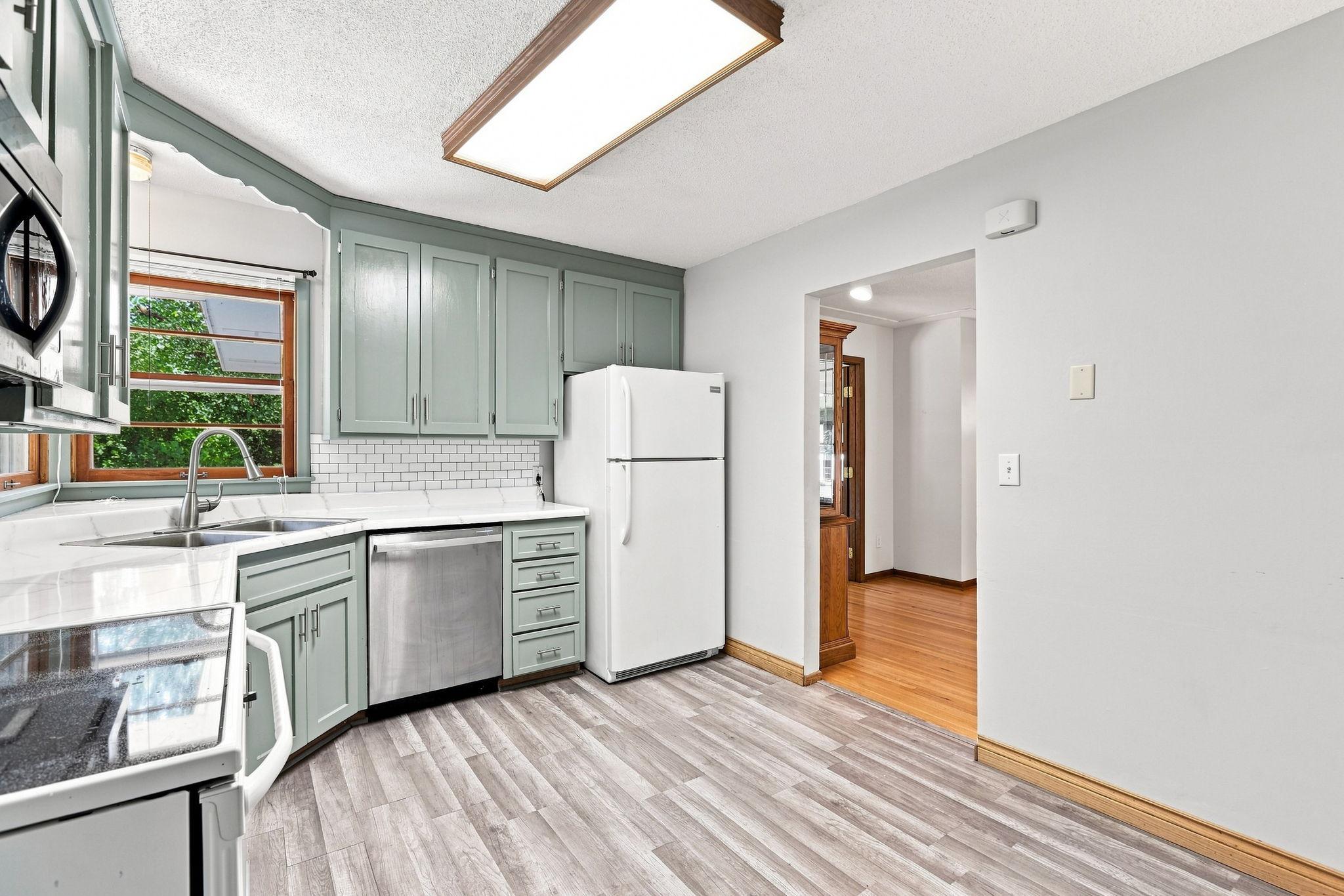 View of Residential at 5355 Northport Drive, Brooklyn Center MN 55429, Brooklyn Center (4 of 38) - Mike Wilen | Minnesota Team Real Estate