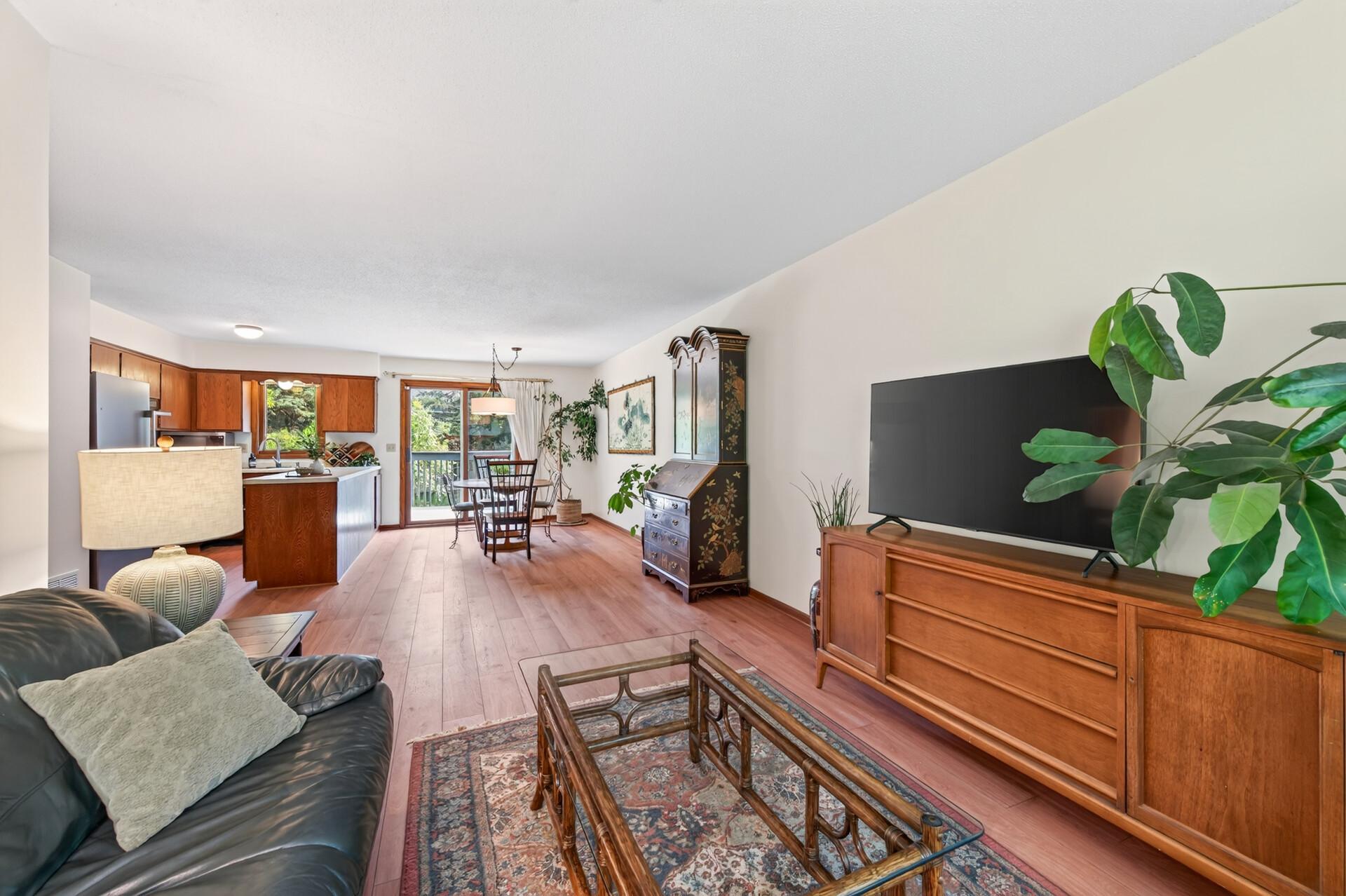 View of Residential Income at 408-410 Cardigan Road, Shoreview MN 55126, Shoreview (10 of 45) - Mike Wilen | Minnesota Team Real Estate
