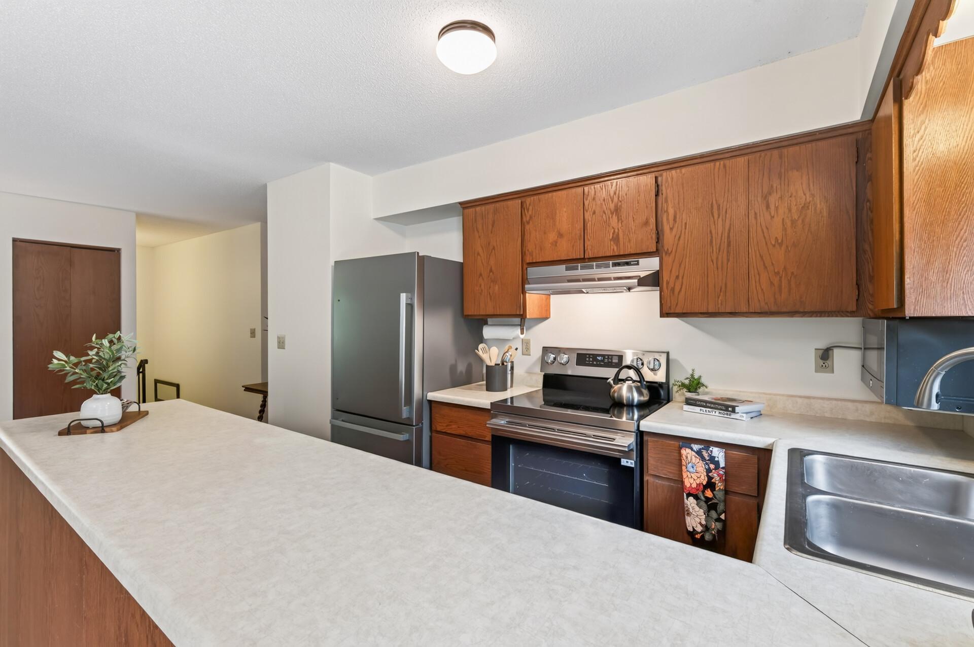 View of Residential Income at 408-410 Cardigan Road, Shoreview MN 55126, Shoreview (8 of 45) - Mike Wilen | Minnesota Team Real Estate
