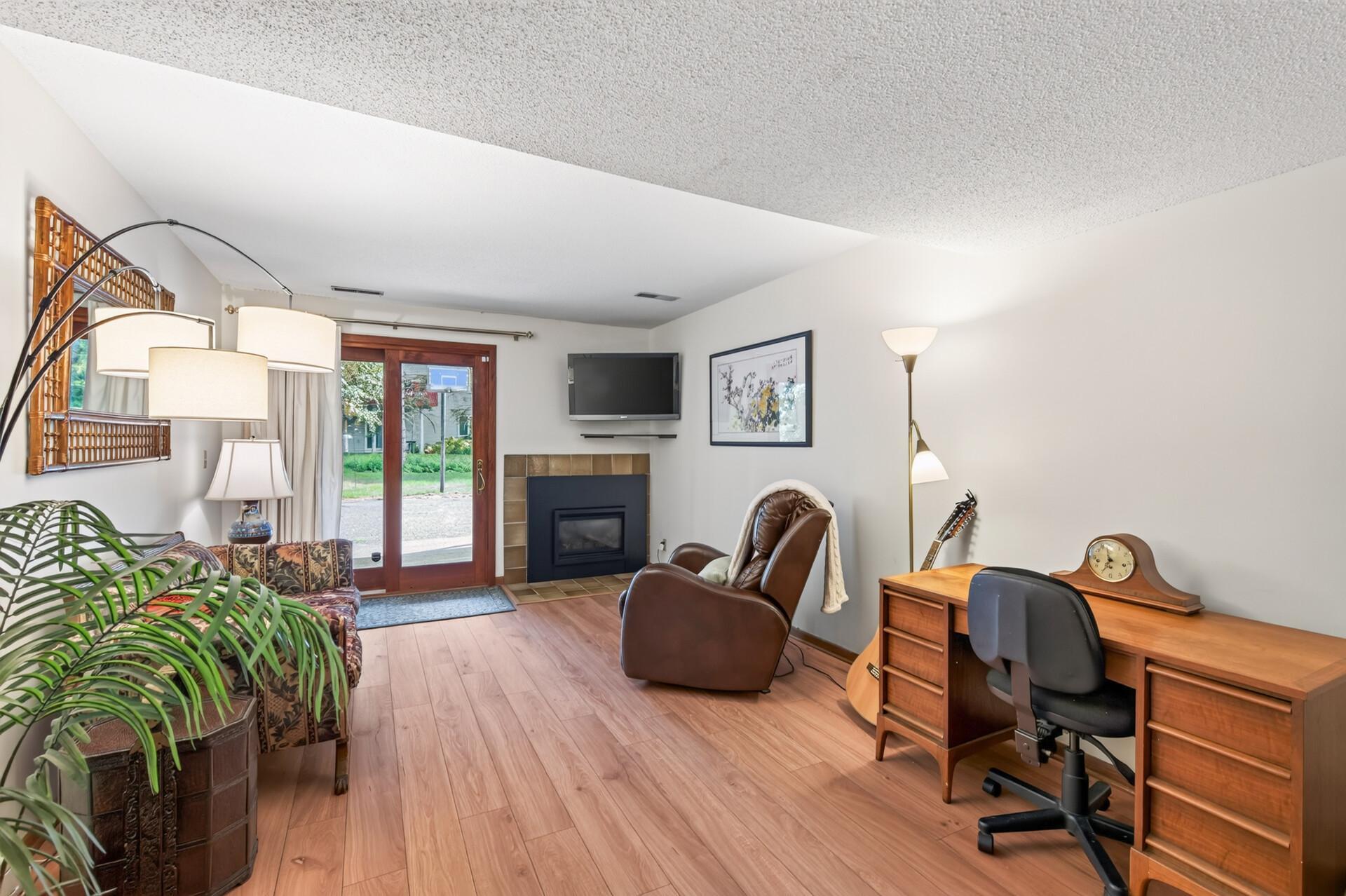 View of Residential Income at 408-410 Cardigan Road, Shoreview MN 55126, Shoreview (17 of 45) - Mike Wilen | Minnesota Team Real Estate