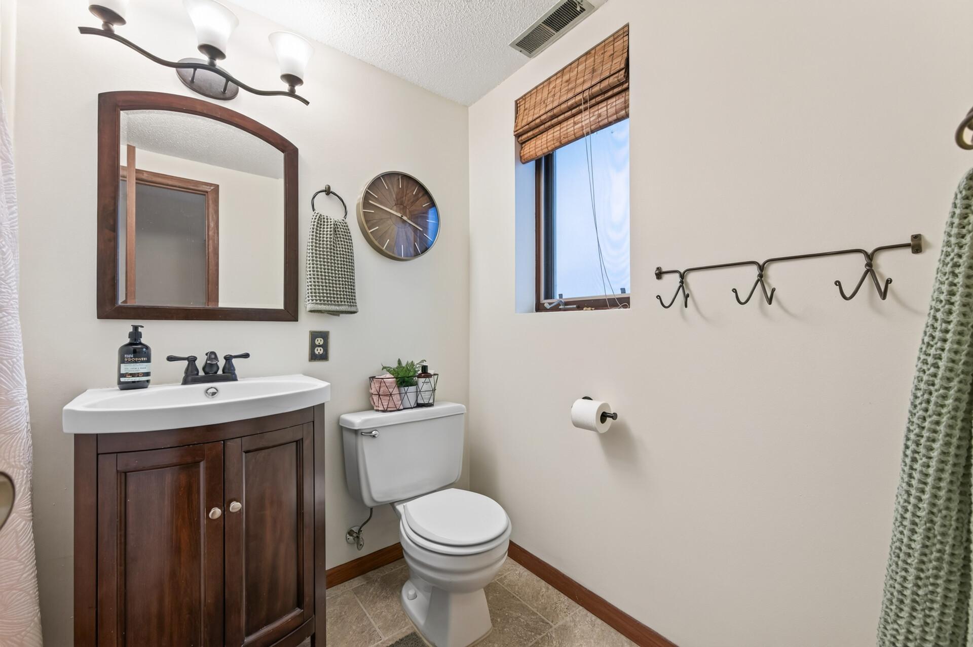 View of Residential Income at 408-410 Cardigan Road, Shoreview MN 55126, Shoreview (19 of 45) - Mike Wilen | Minnesota Team Real Estate