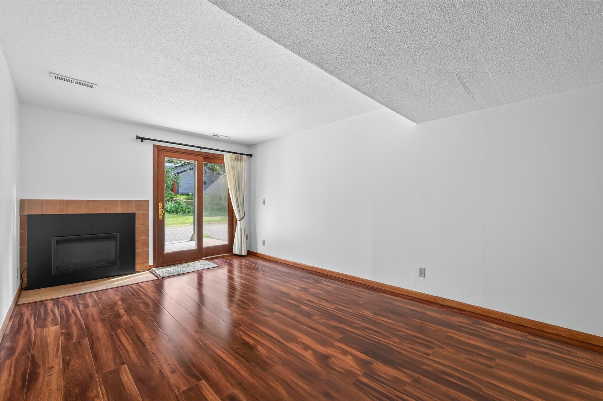 View of Residential Income at 408-410 Cardigan Road, Shoreview MN 55126, Shoreview (30 of 45) - Mike Wilen | Minnesota Team Real Estate