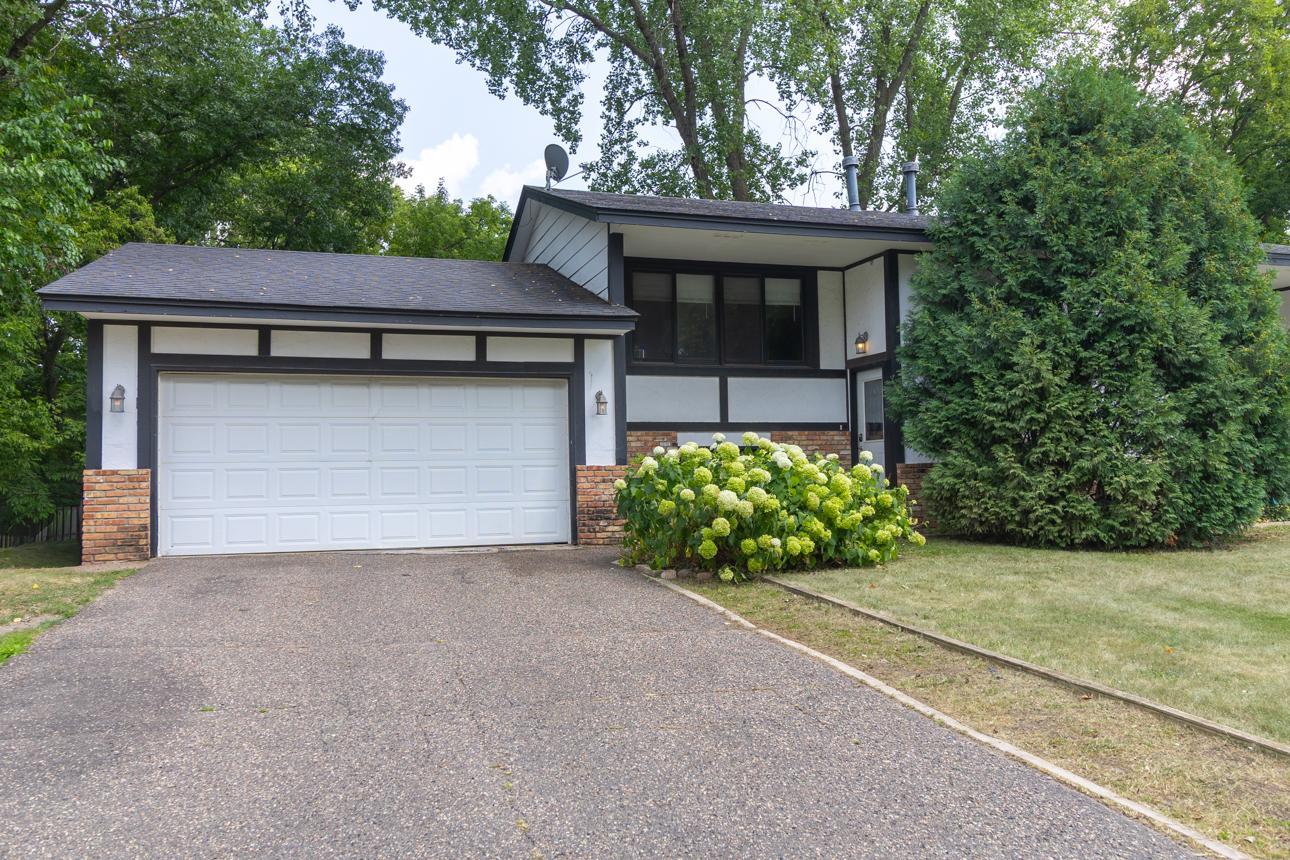 View of Residential Income at 7382 Borman Avenue, Inver Grove Heights MN 55076, Inver Grove Heights (2 of 34) - Mike Wilen | Minnesota Team Real Estate
