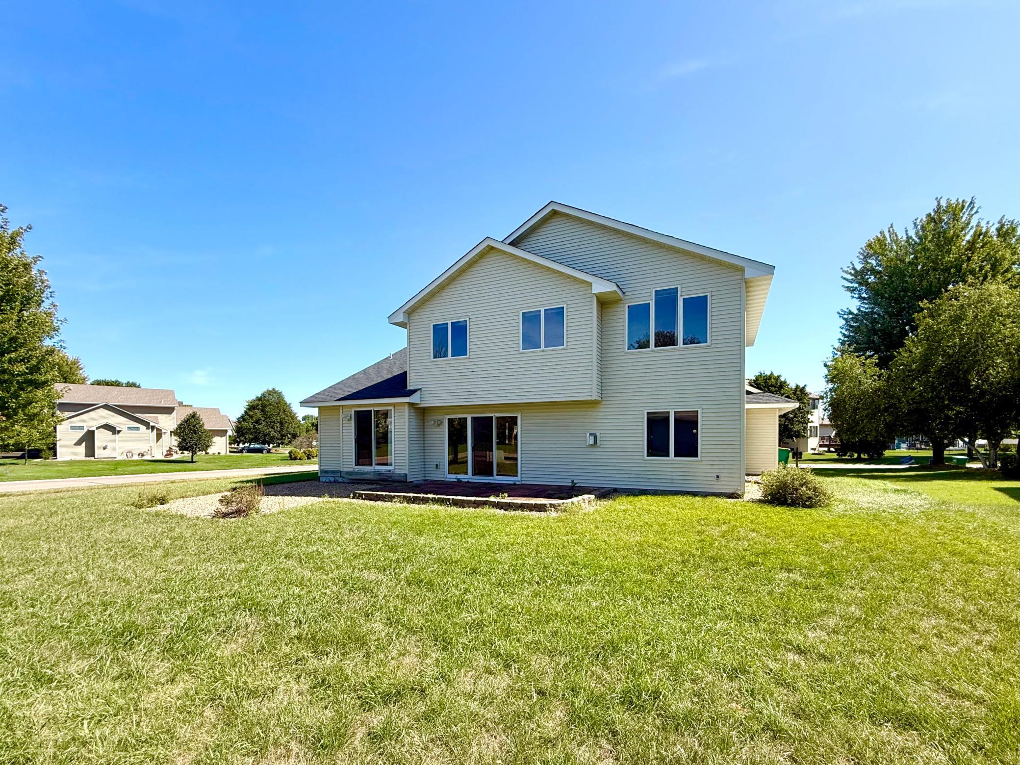 View of Residential at 10049 Butternut Court, Brooklyn Park MN 55443, Brooklyn Park (23 of 30) - Mike Wilen | Minnesota Team Real Estate