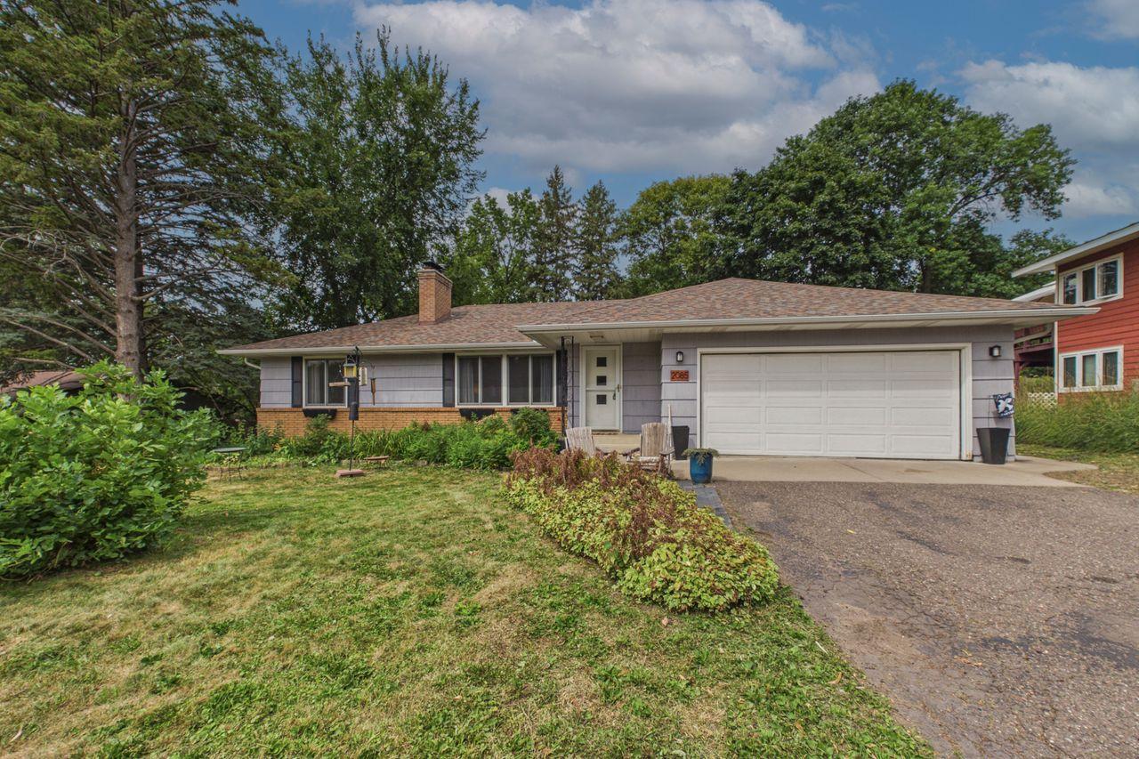 View of Residential at 2085 Rosewood Lane, Roseville MN 55113, Roseville (29 of 30) - Mike Wilen | Minnesota Team Real Estate