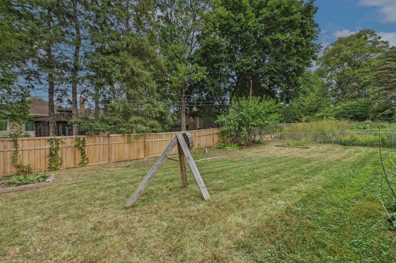 View of Residential at 2085 Rosewood Lane, Roseville MN 55113, Roseville (26 of 30) - Mike Wilen | Minnesota Team Real Estate