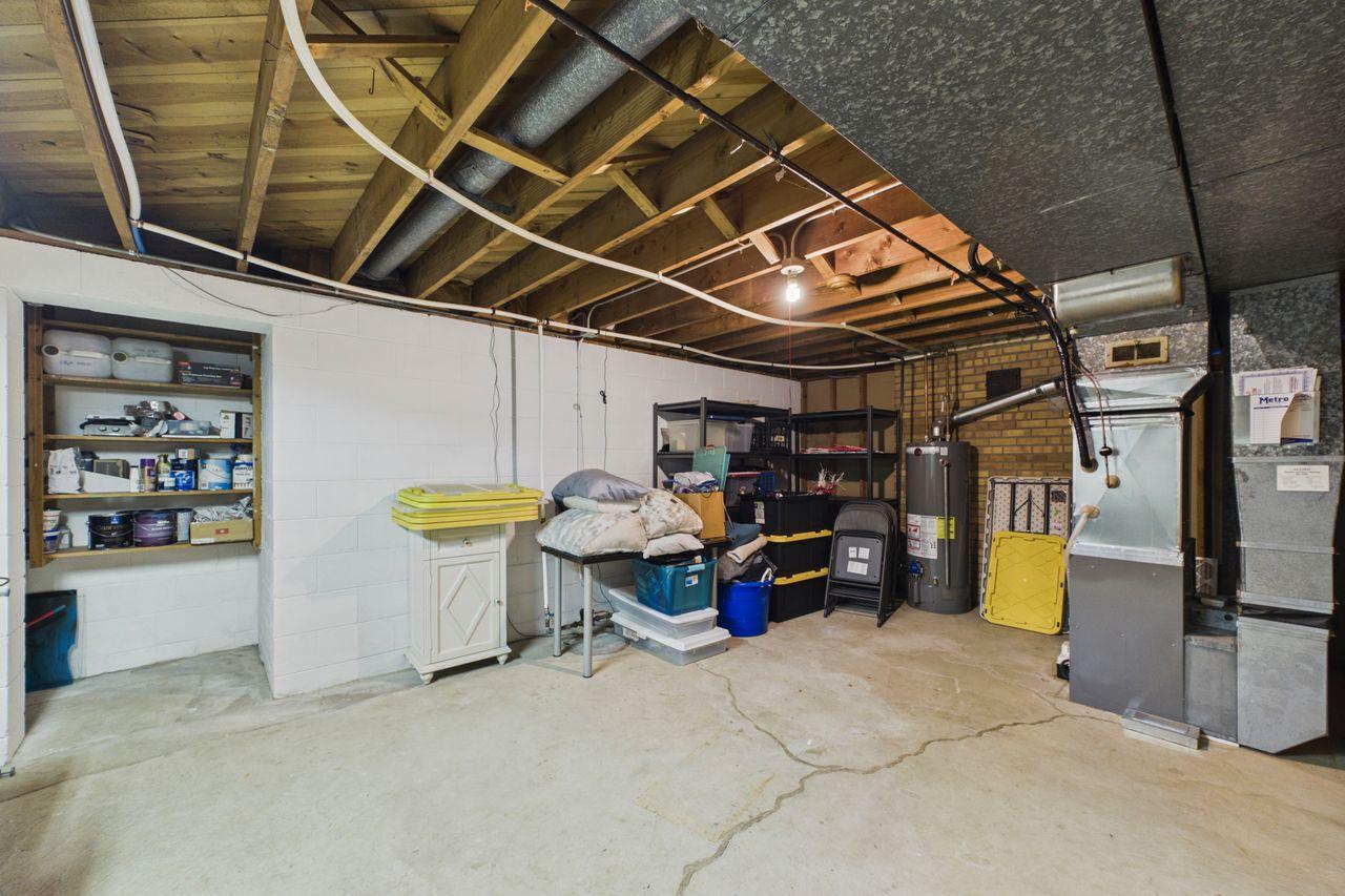 View of Residential at 2085 Rosewood Lane, Roseville MN 55113, Roseville (24 of 30) - Mike Wilen | Minnesota Team Real Estate