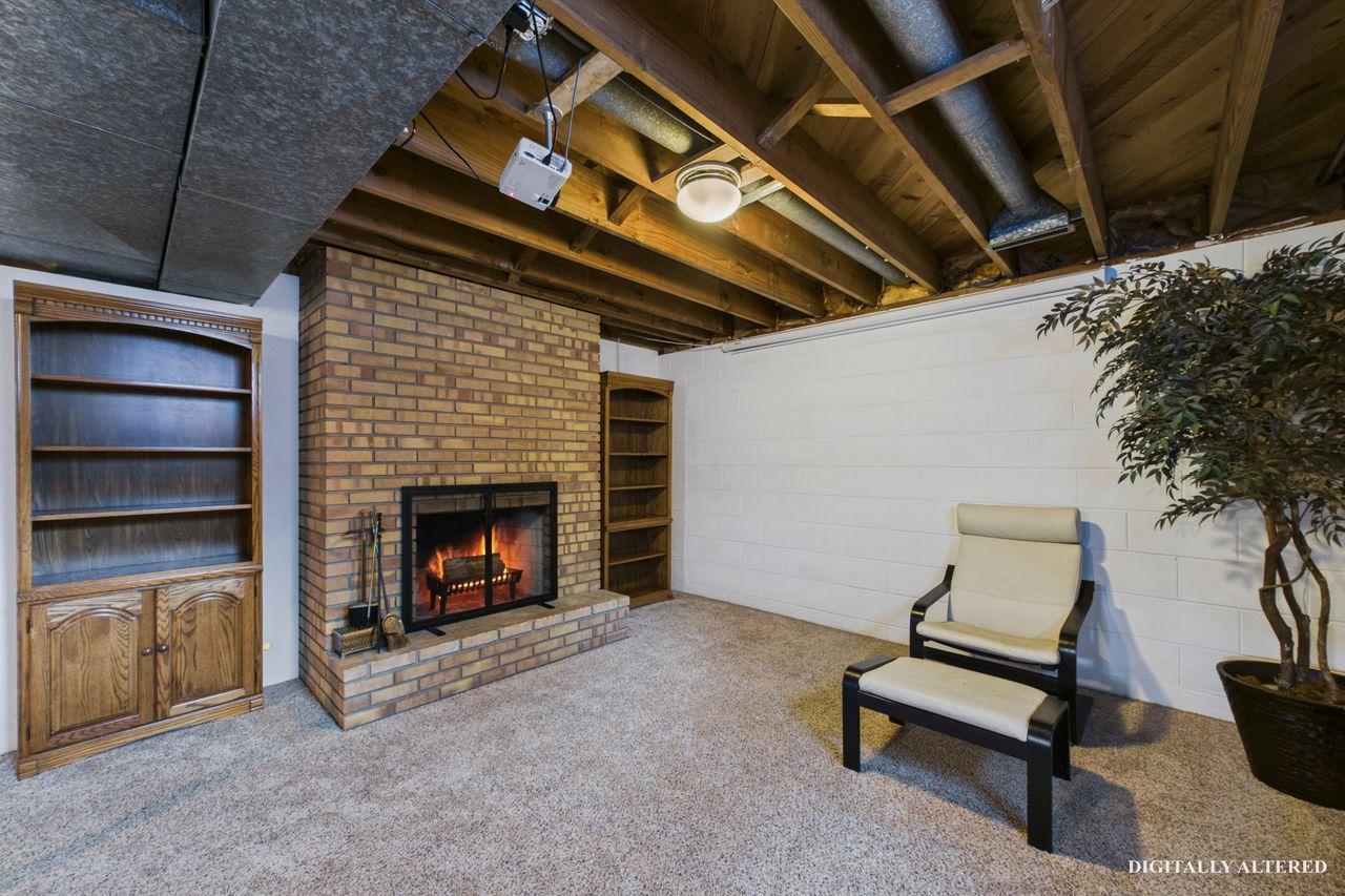 View of Residential at 2085 Rosewood Lane, Roseville MN 55113, Roseville (21 of 30) - Mike Wilen | Minnesota Team Real Estate