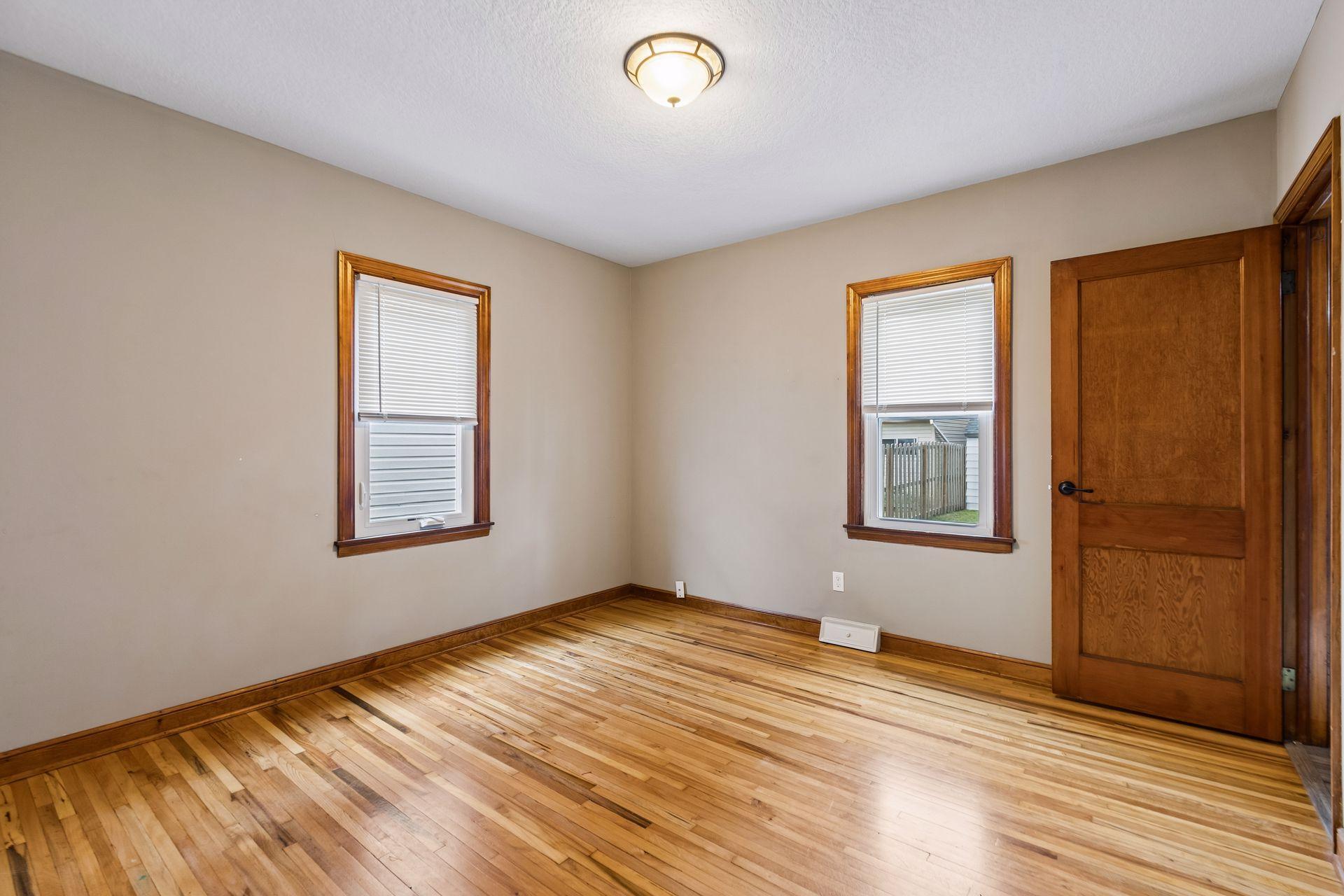 View of Residential at 870 22nd Avenue, Minneapolis MN 55414, Minneapolis (17 of 46) - Mike Wilen | Minnesota Team Real Estate