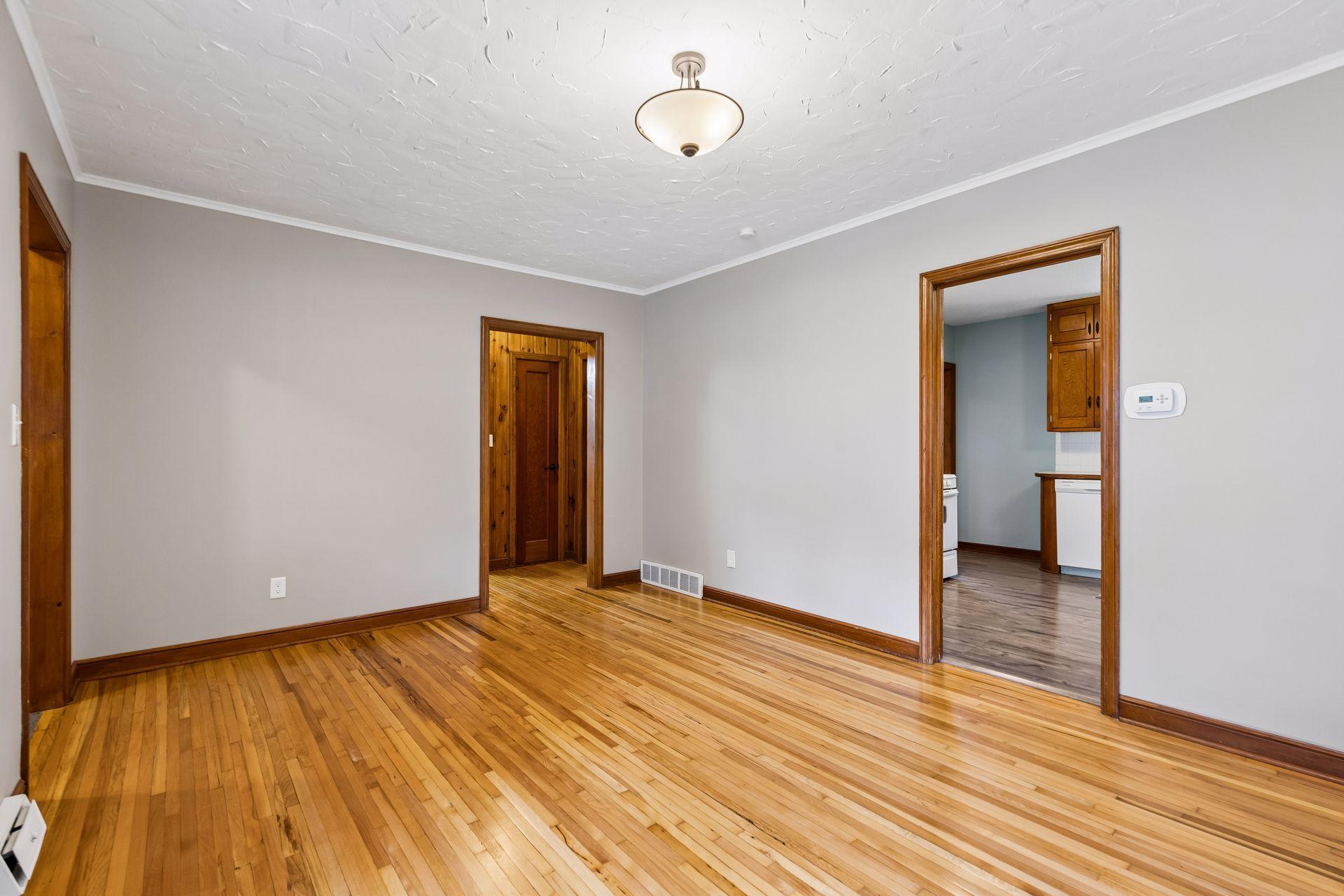 View of Residential at 870 22nd Avenue, Minneapolis MN 55414, Minneapolis (9 of 46) - Mike Wilen | Minnesota Team Real Estate
