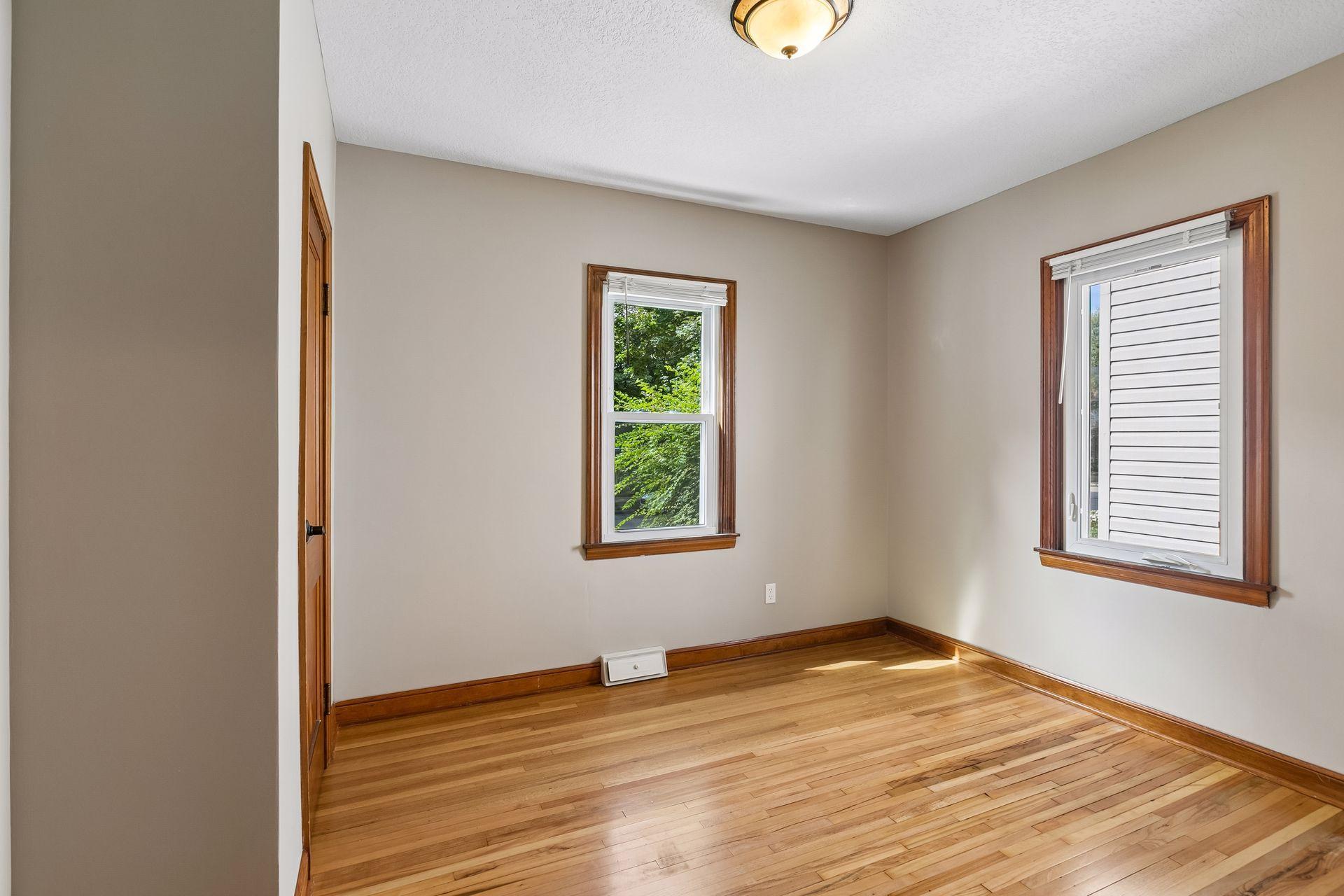 View of Residential at 870 22nd Avenue, Minneapolis MN 55414, Minneapolis (23 of 46) - Mike Wilen | Minnesota Team Real Estate