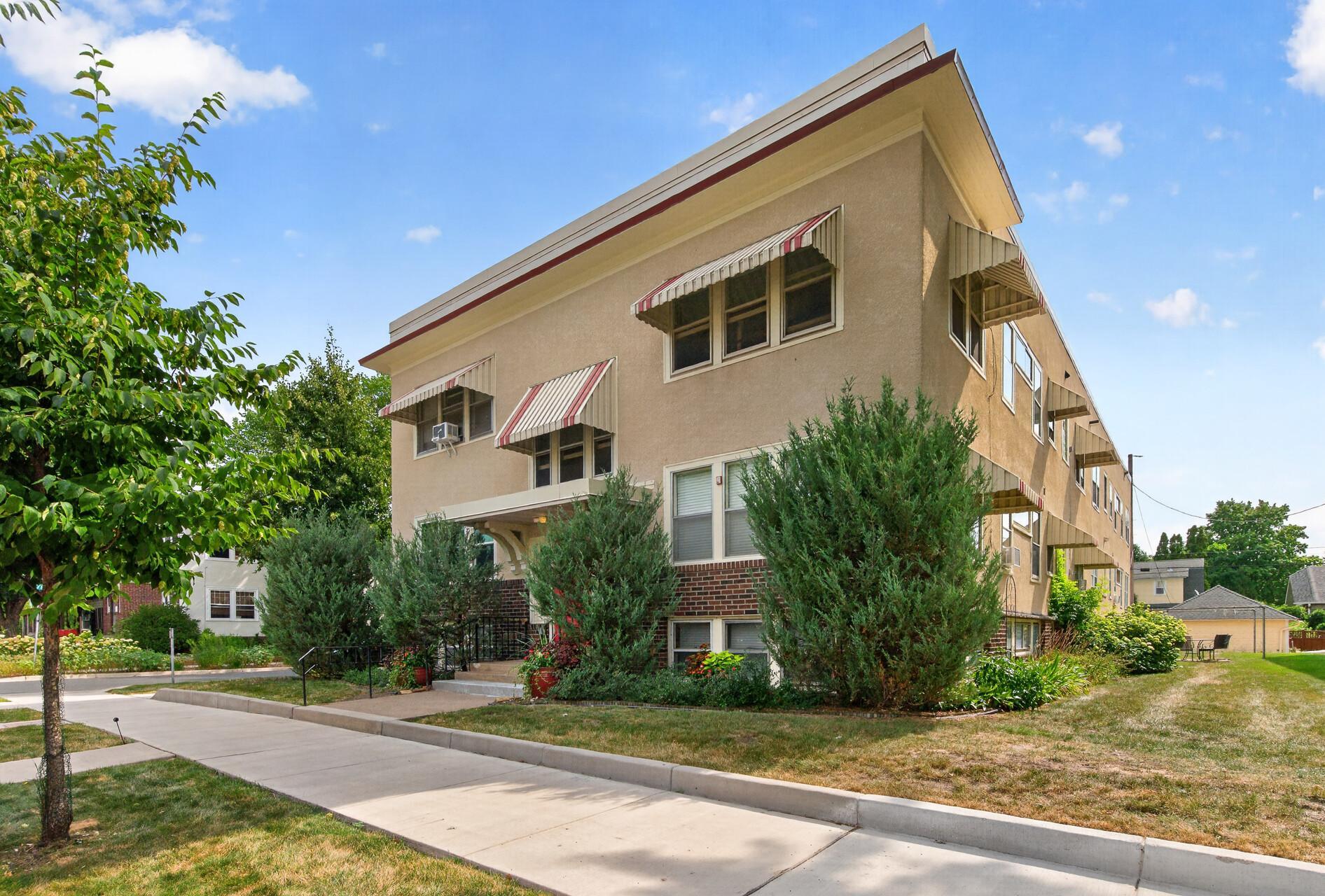 View of Residential at 3701 Grand Avenue #3, Minneapolis MN 55409, Minneapolis (3 of 19) - Mike Wilen | Minnesota Team Real Estate