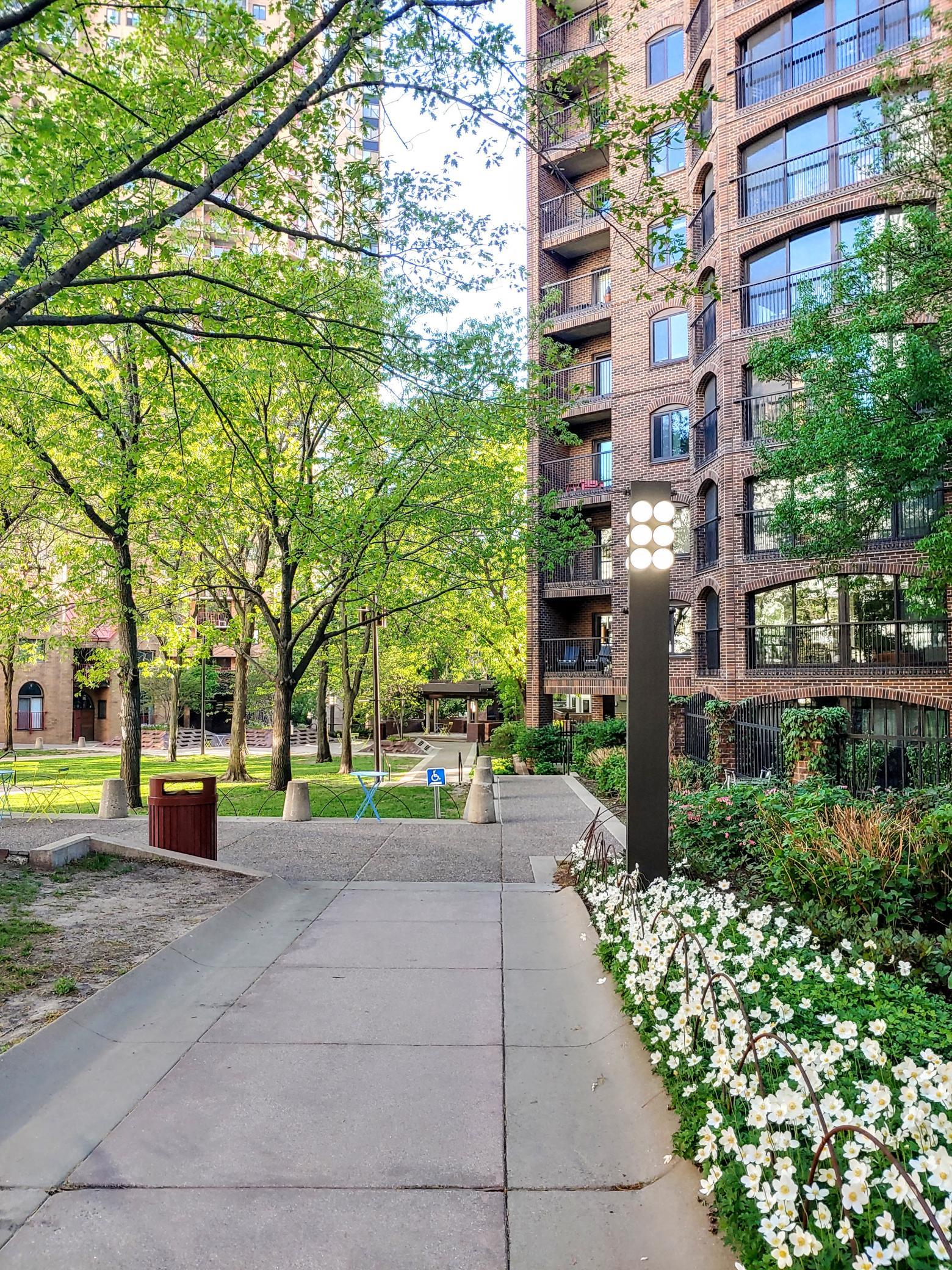 View of Residential at 1235 Yale Place #1701, Minneapolis MN 55403, Minneapolis (46 of 85) - Mike Wilen | Minnesota Team Real Estate
