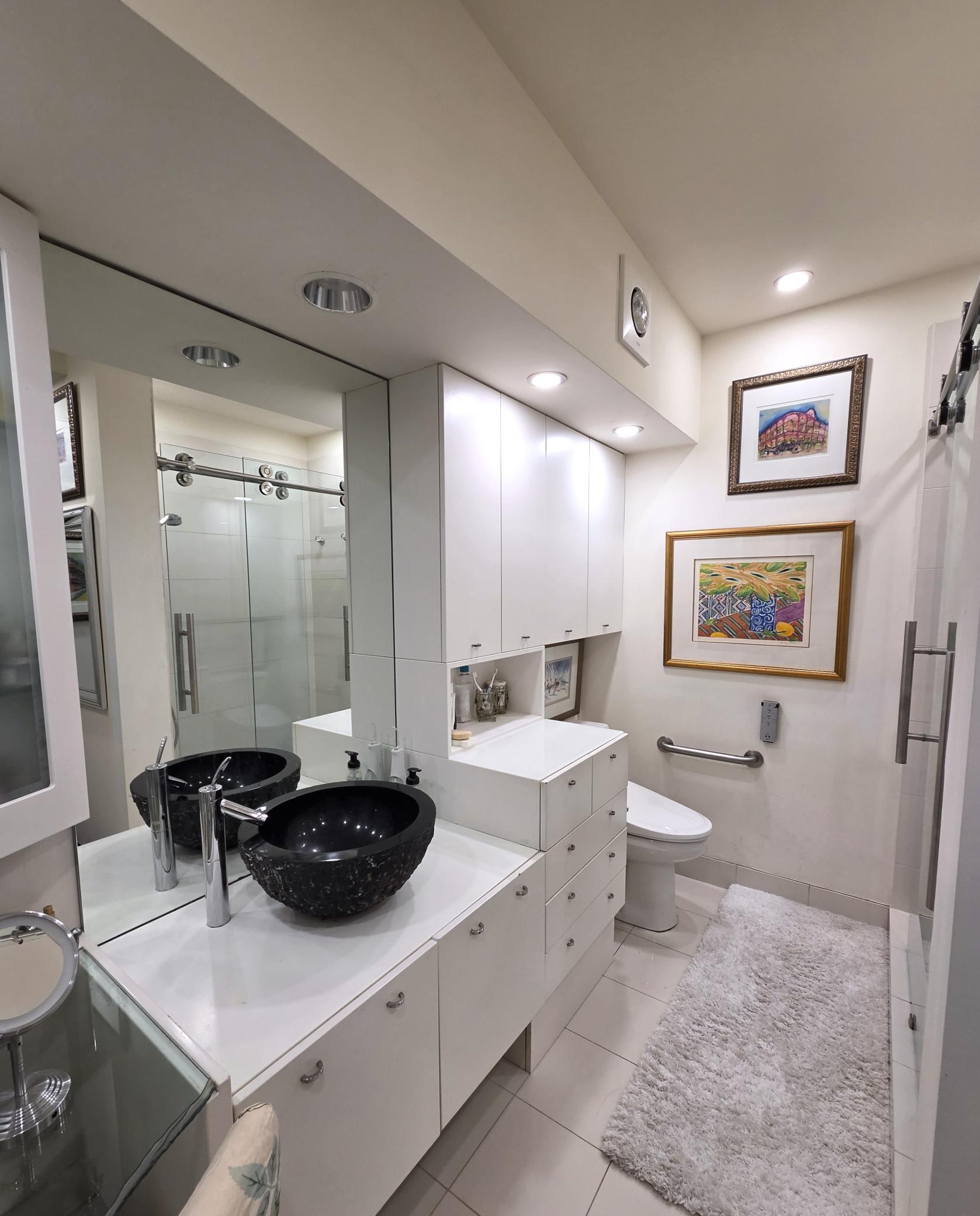 View of Residential at 1235 Yale Place #1701, Minneapolis MN 55403, Minneapolis (22 of 85) - Mike Wilen | Minnesota Team Real Estate