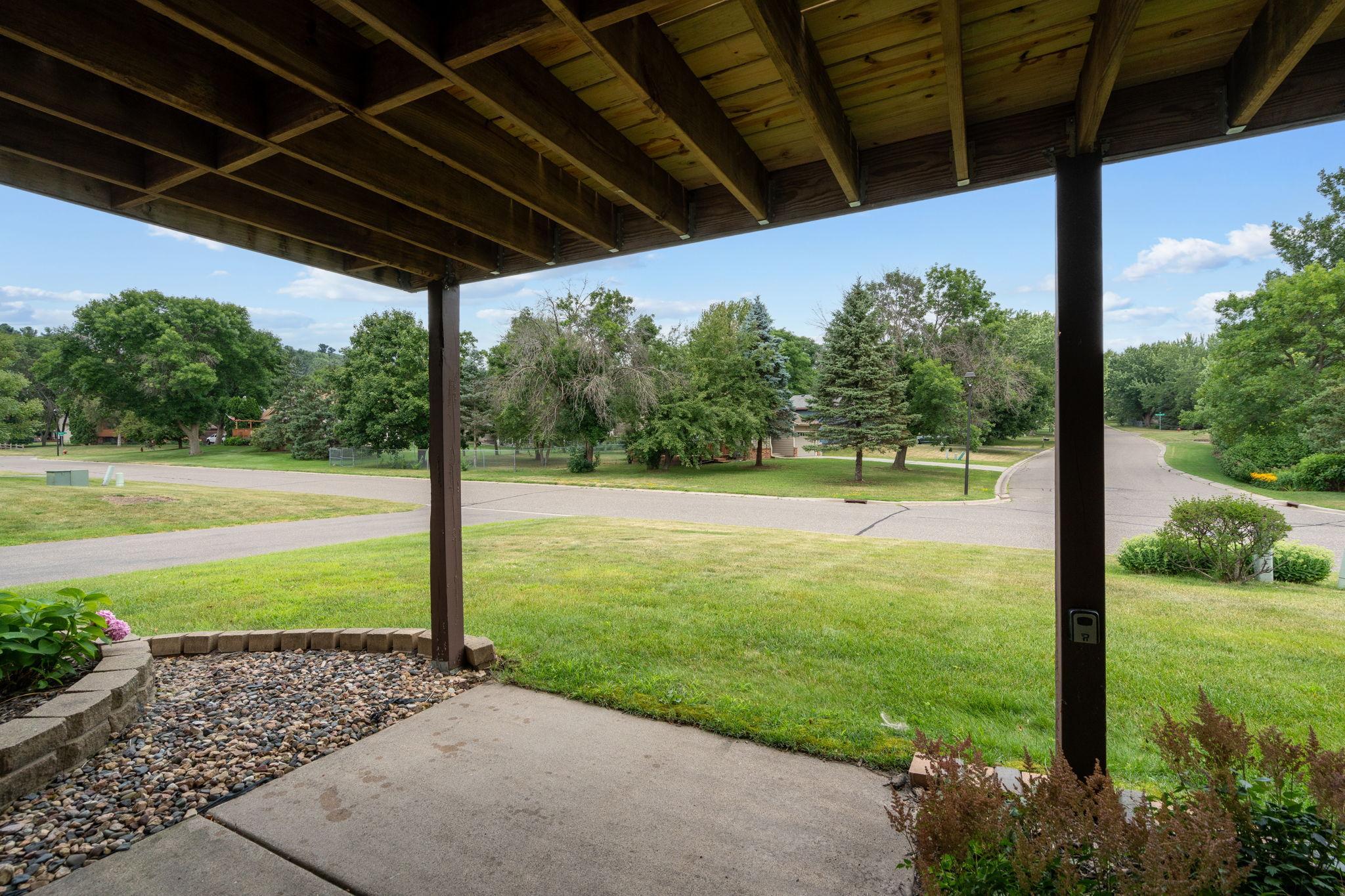 View of Residential at 9257 Dartford Road, Woodbury MN 55125, Woodbury (30 of 33) - Mike Wilen | Minnesota Team Real Estate