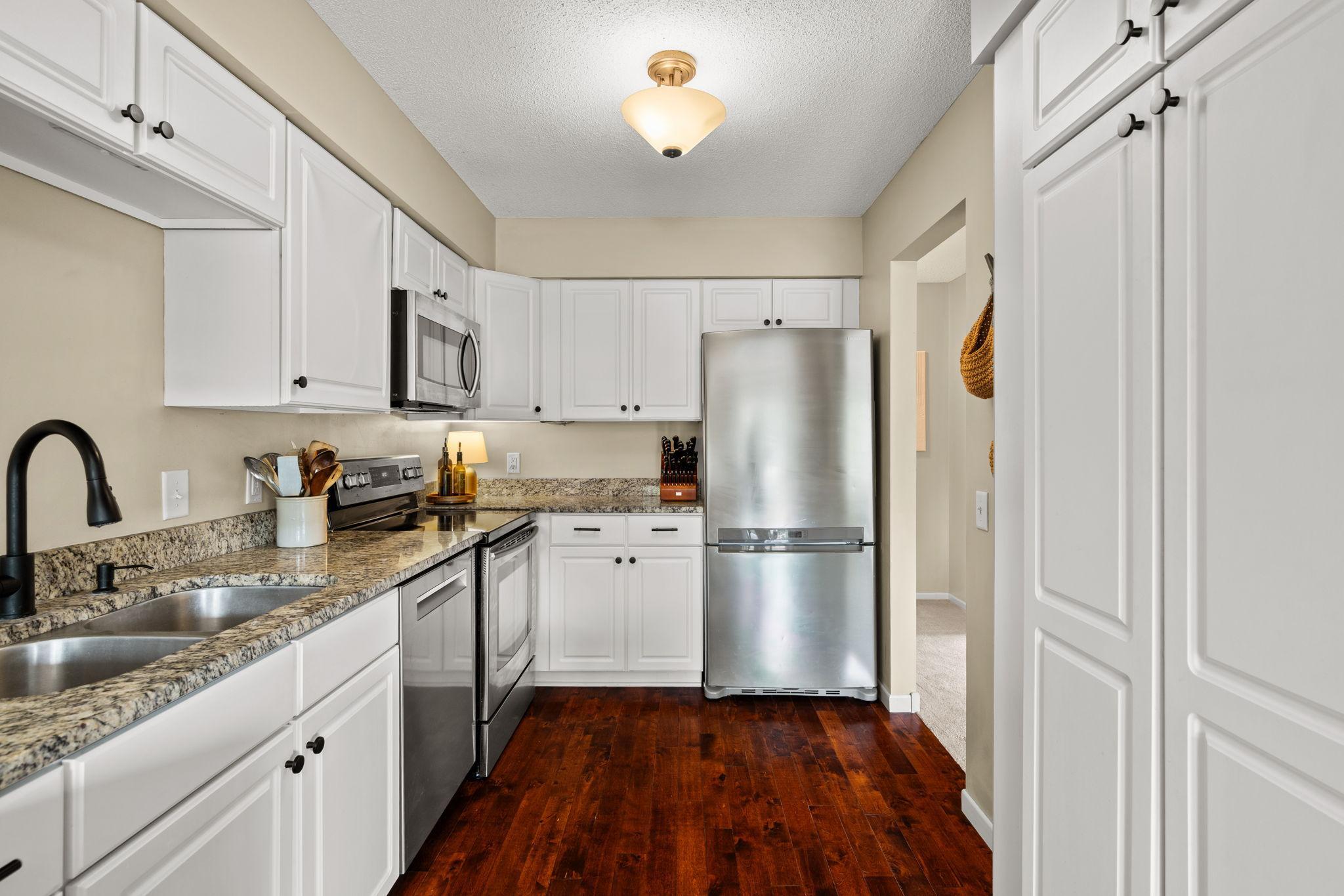 View of Residential at 9257 Dartford Road, Woodbury MN 55125, Woodbury (11 of 33) - Mike Wilen | Minnesota Team Real Estate