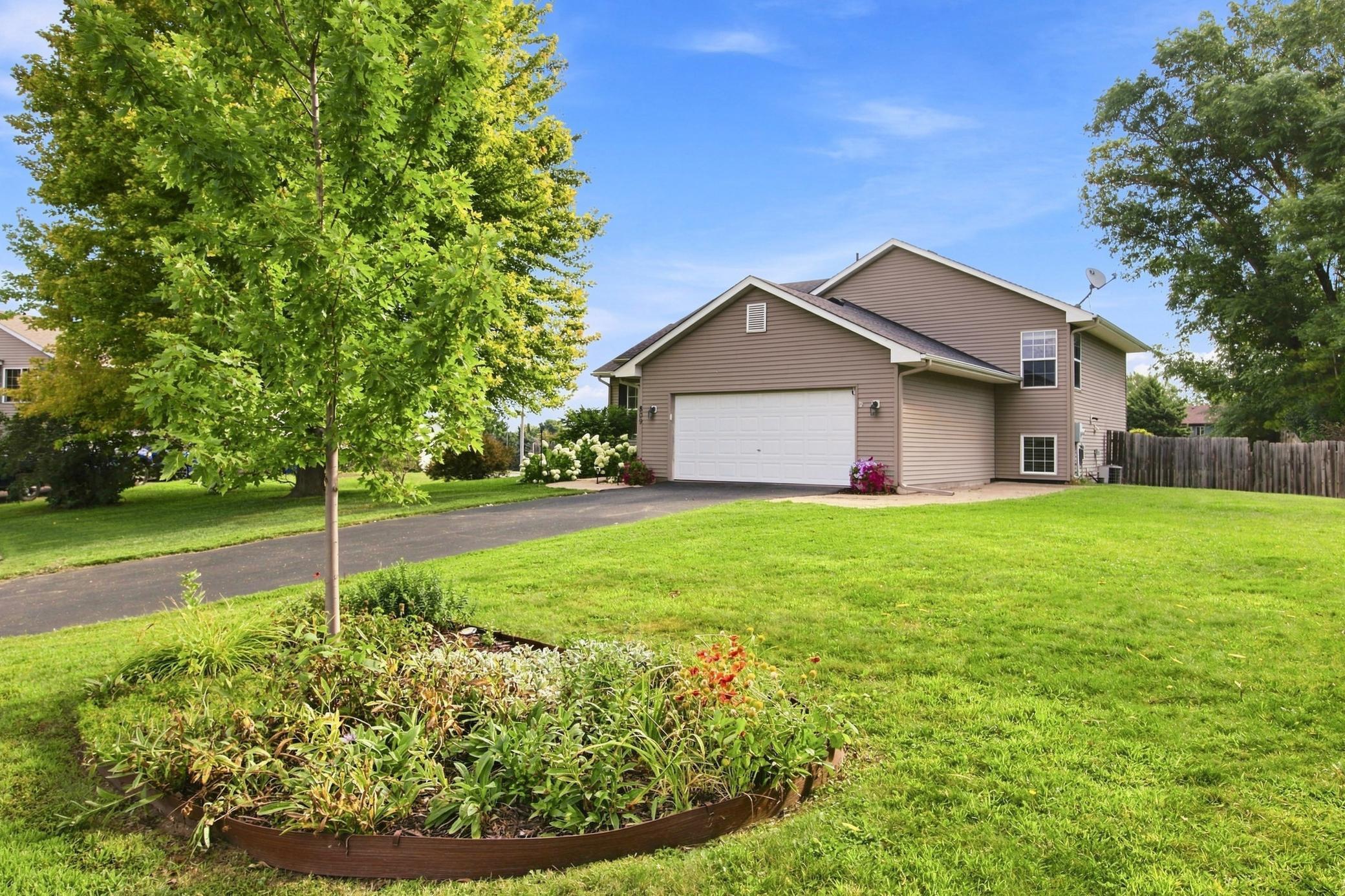View of Residential at 809 Morningside Place, Belle Plaine MN 56011, Belle Plaine (31 of 39) - Mike Wilen | Minnesota Team Real Estate