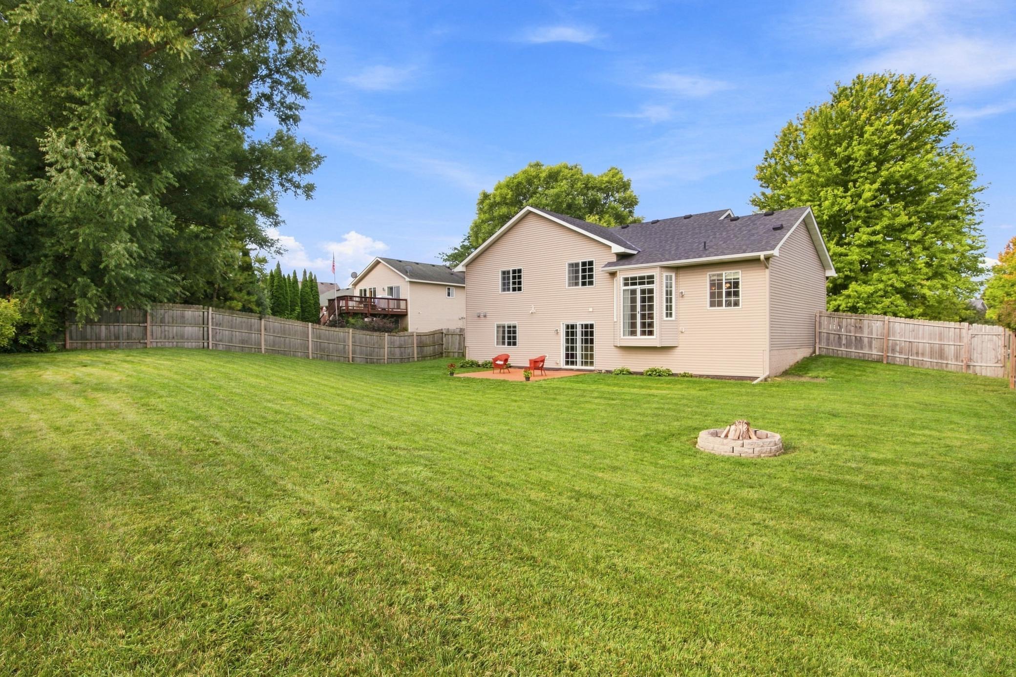 View of Residential at 809 Morningside Place, Belle Plaine MN 56011, Belle Plaine (30 of 39) - Mike Wilen | Minnesota Team Real Estate