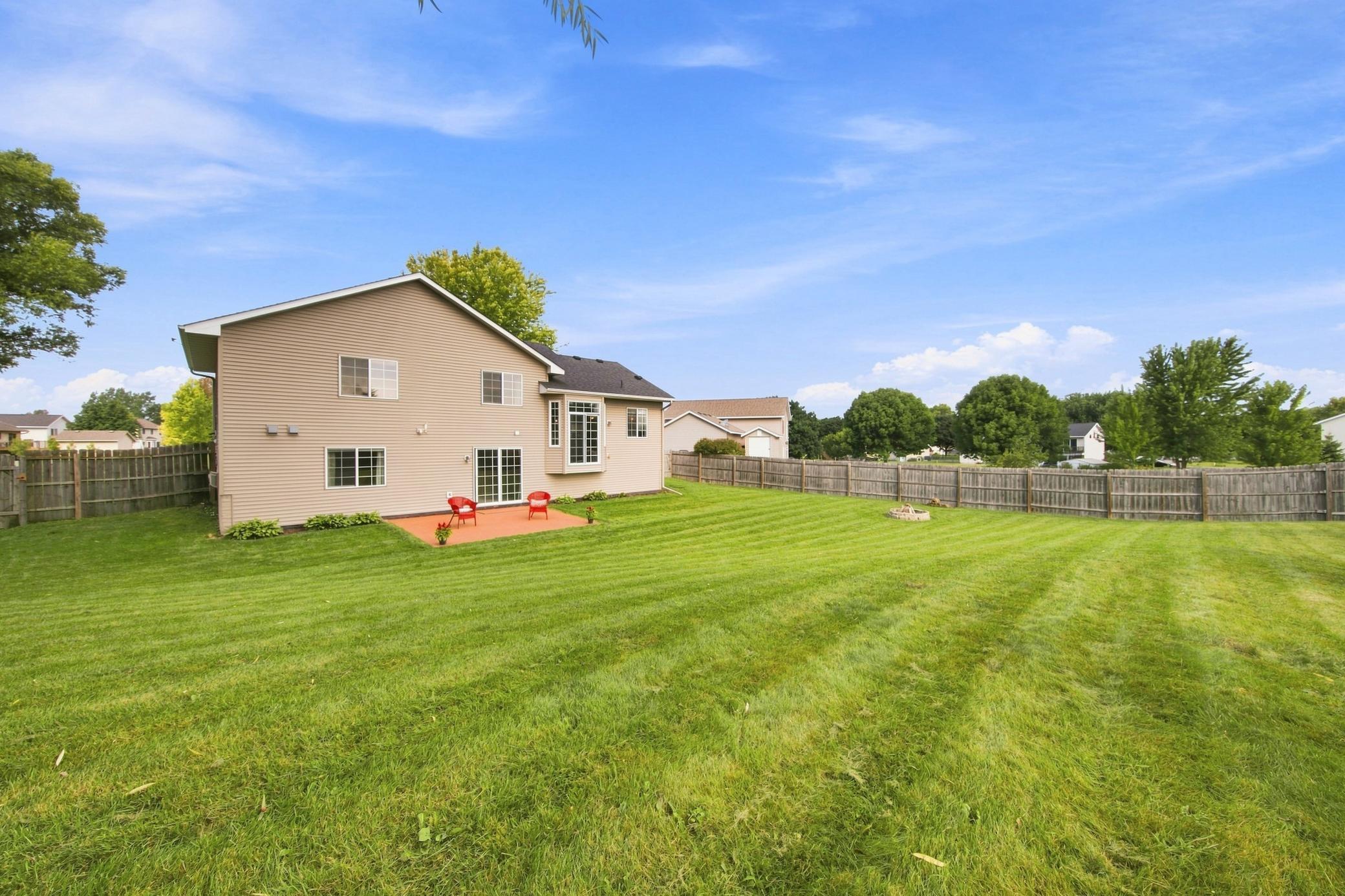 View of Residential at 809 Morningside Place, Belle Plaine MN 56011, Belle Plaine (29 of 39) - Mike Wilen | Minnesota Team Real Estate