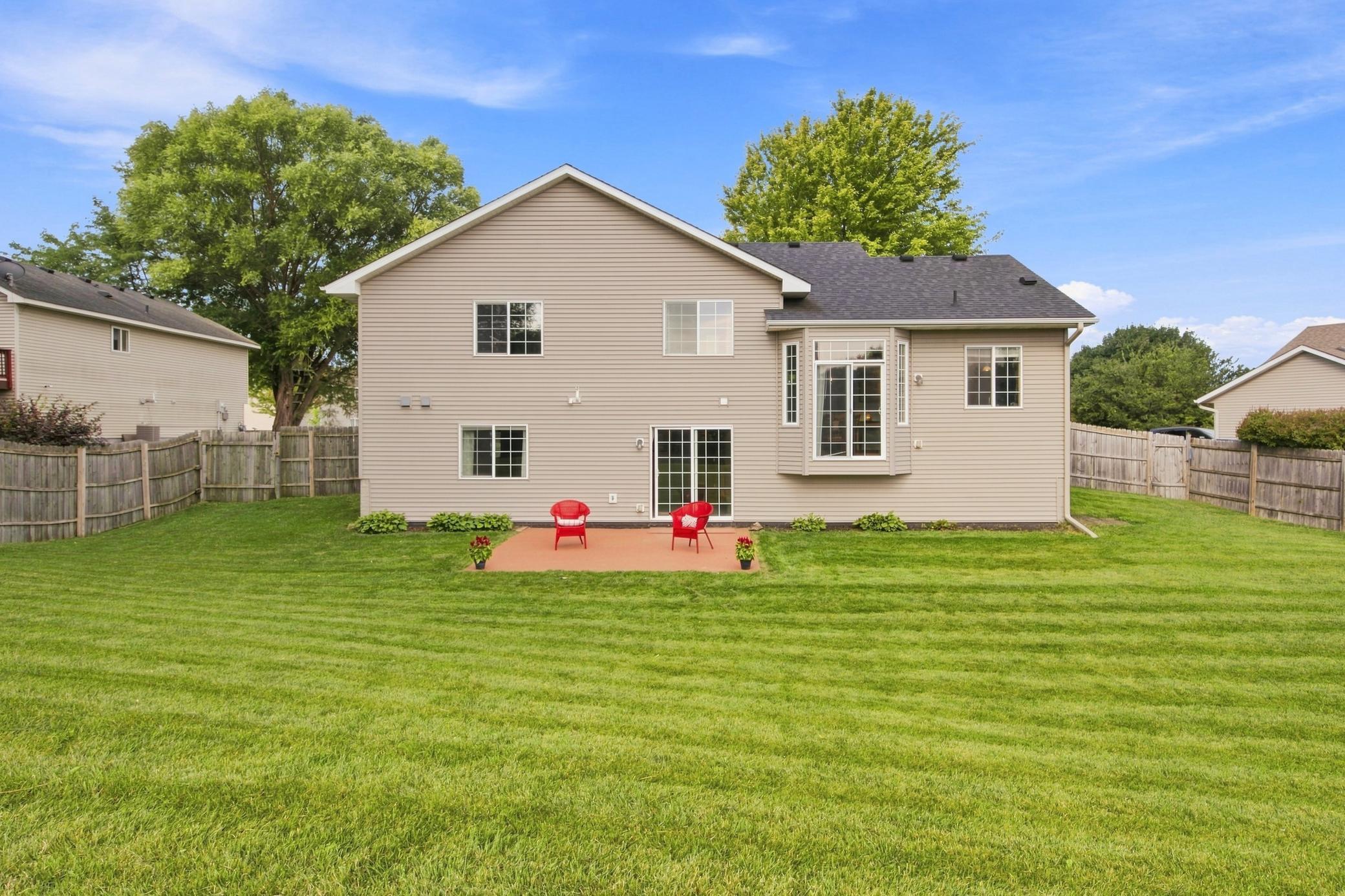 View of Residential at 809 Morningside Place, Belle Plaine MN 56011, Belle Plaine (5 of 39) - Mike Wilen | Minnesota Team Real Estate