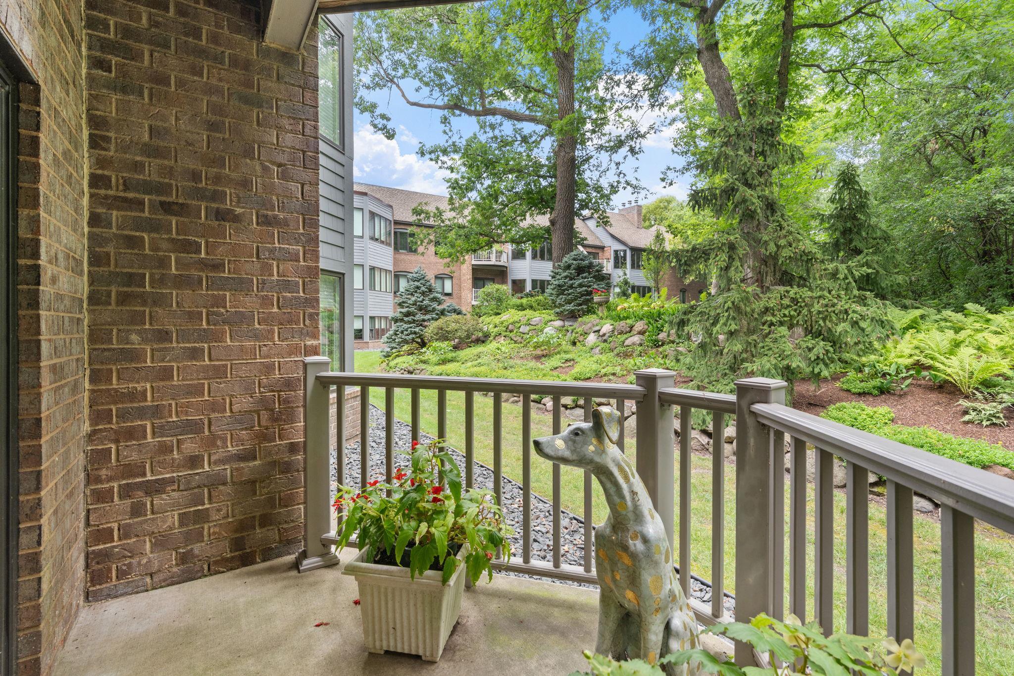 View of Residential at 12700 Sherwood Place #112, Minnetonka MN 55305, Minnetonka (19 of 48) - Mike Wilen | Minnesota Team Real Estate
