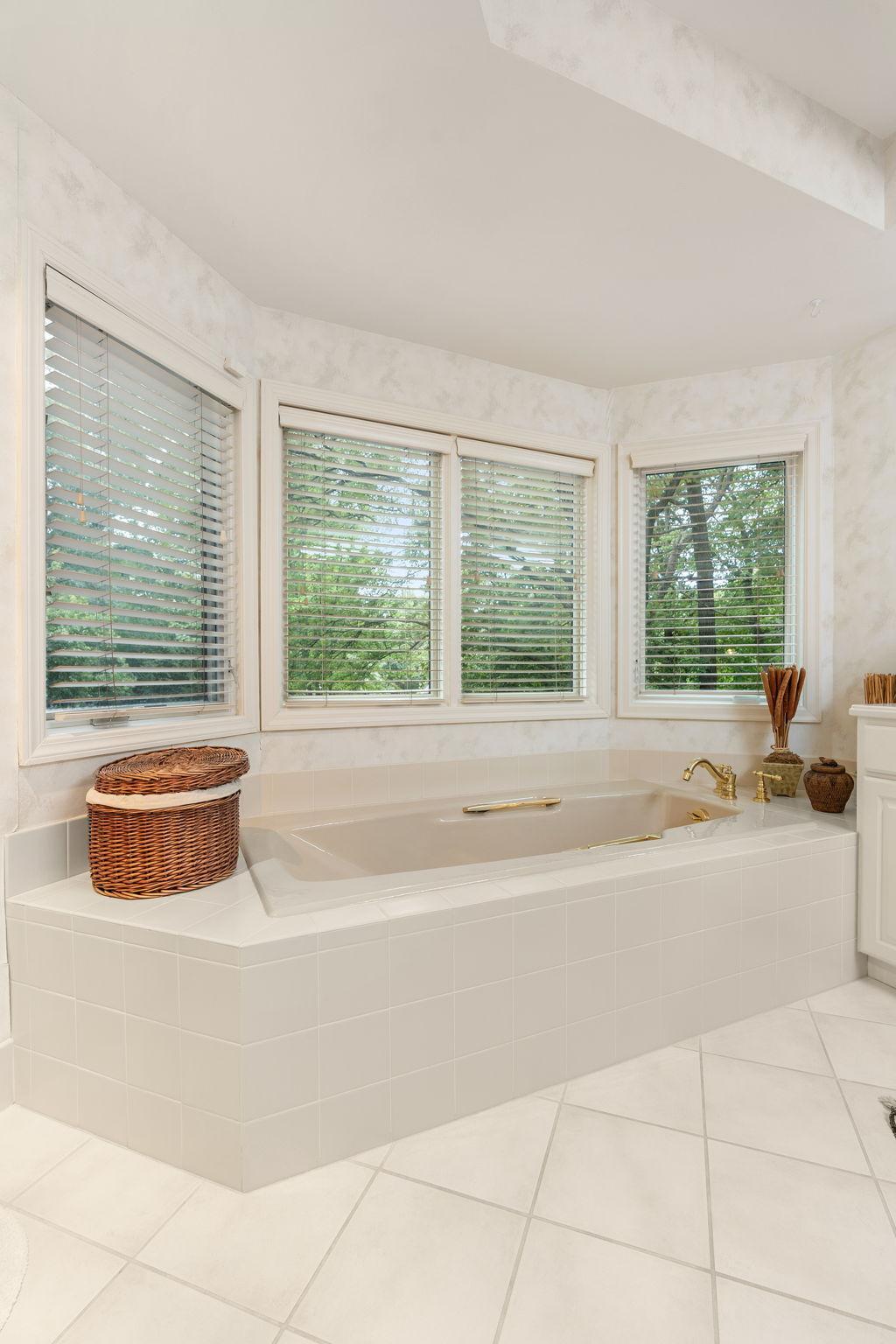 View of Residential at 12700 Sherwood Place #112, Minnetonka MN 55305, Minnetonka (27 of 48) - Mike Wilen | Minnesota Team Real Estate