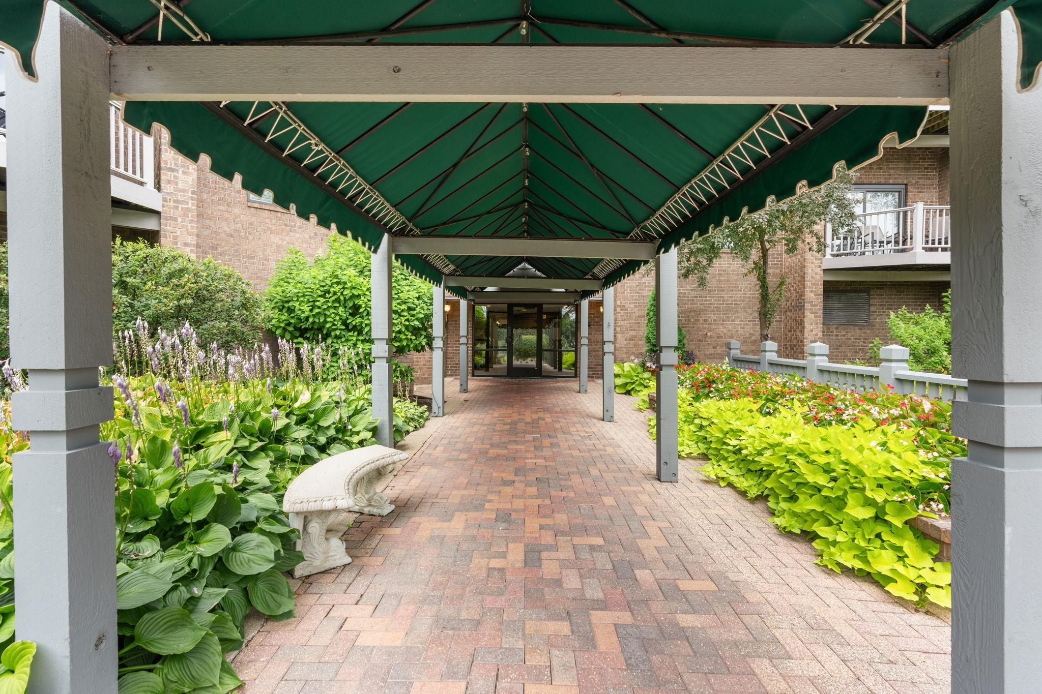 View of Residential at 12700 Sherwood Place #112, Minnetonka MN 55305, Minnetonka (4 of 48) - Mike Wilen | Minnesota Team Real Estate