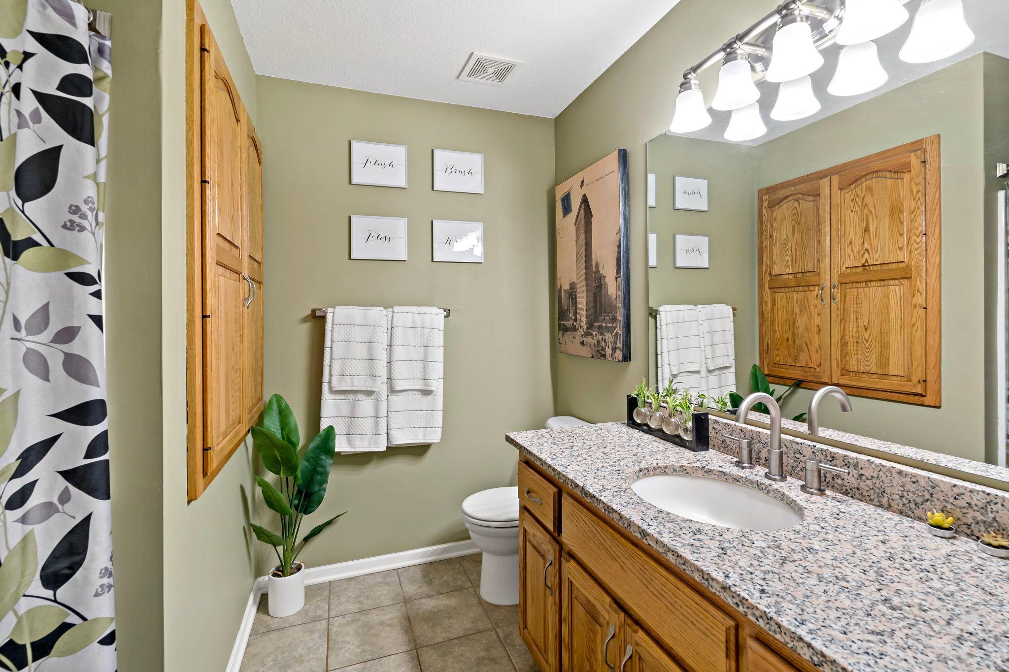 View of Residential at 842 Sterling Street, Maplewood MN 55119, Maplewood (25 of 60) - Mike Wilen | Minnesota Team Real Estate