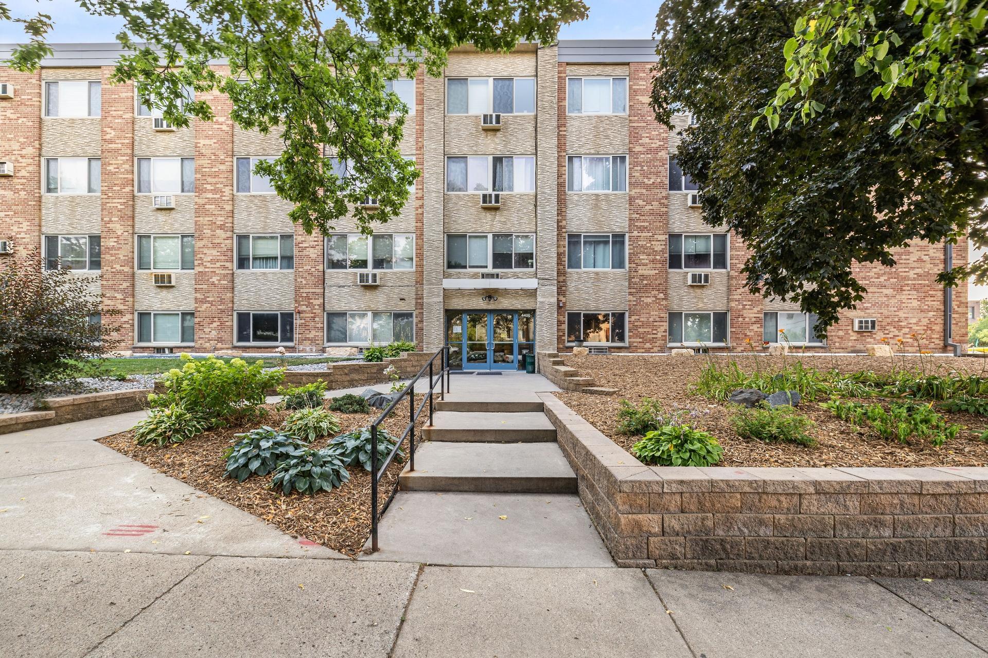 View of Residential at 4400 Upton Avenue #203, Minneapolis MN 55410, Minneapolis (9 of 15) - Mike Wilen | Minnesota Team Real Estate