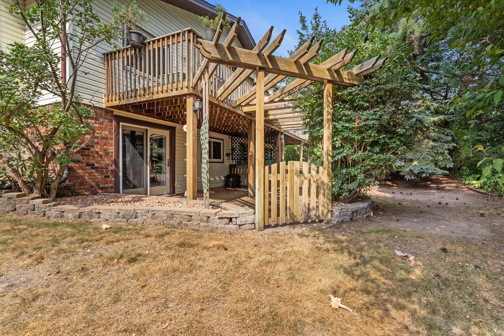 View of (TH) Quad/4 Corners at 1055 Bridge Street, Shoreview - Mike Wilen | Minnesota Team Real Estate