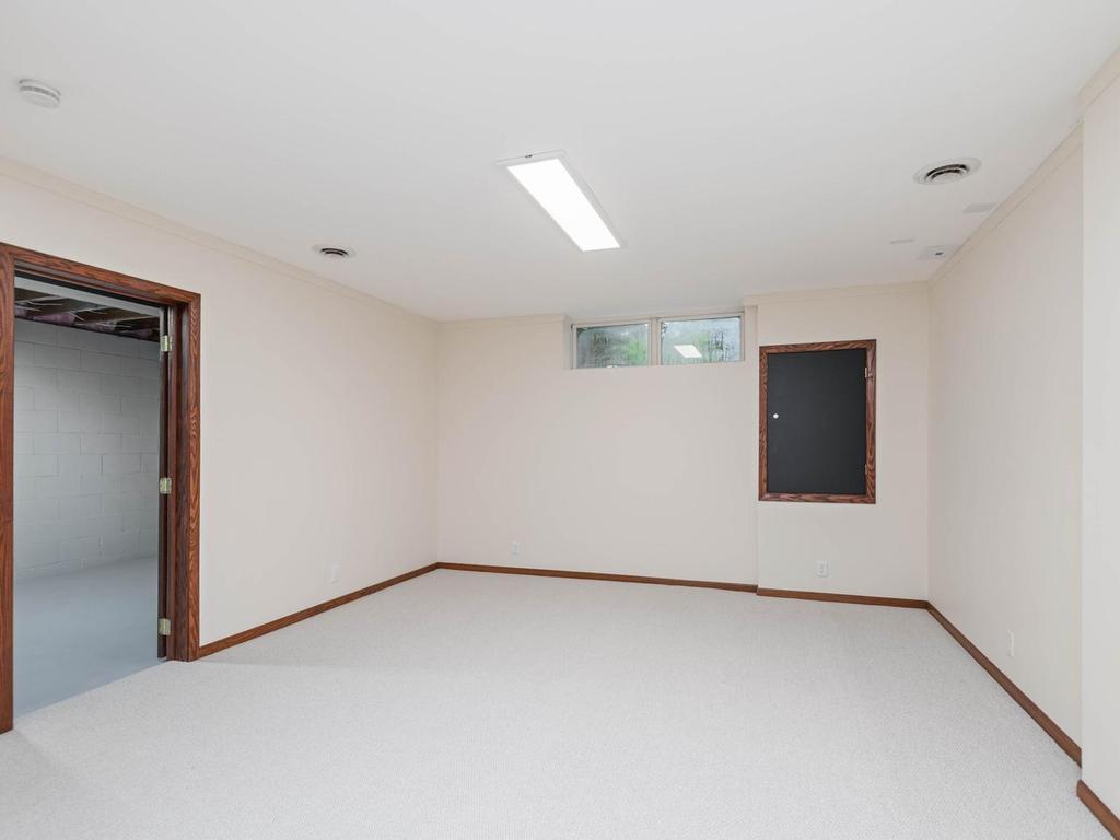 View of Residential at 4816 Kingsdale Drive, Bloomington MN 55437, Bloomington (40 of 52) - Mike Wilen | Minnesota Team Real Estate