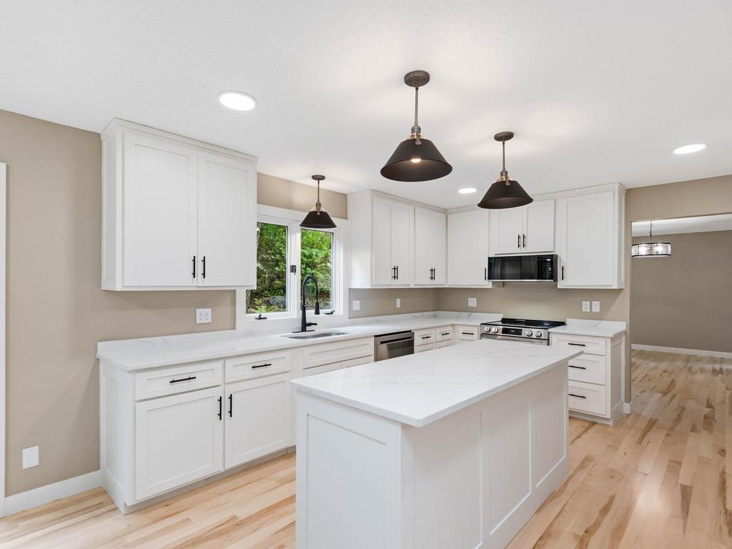 View of Residential at 4816 Kingsdale Drive, Bloomington MN 55437, Bloomington (15 of 52) - Mike Wilen | Minnesota Team Real Estate